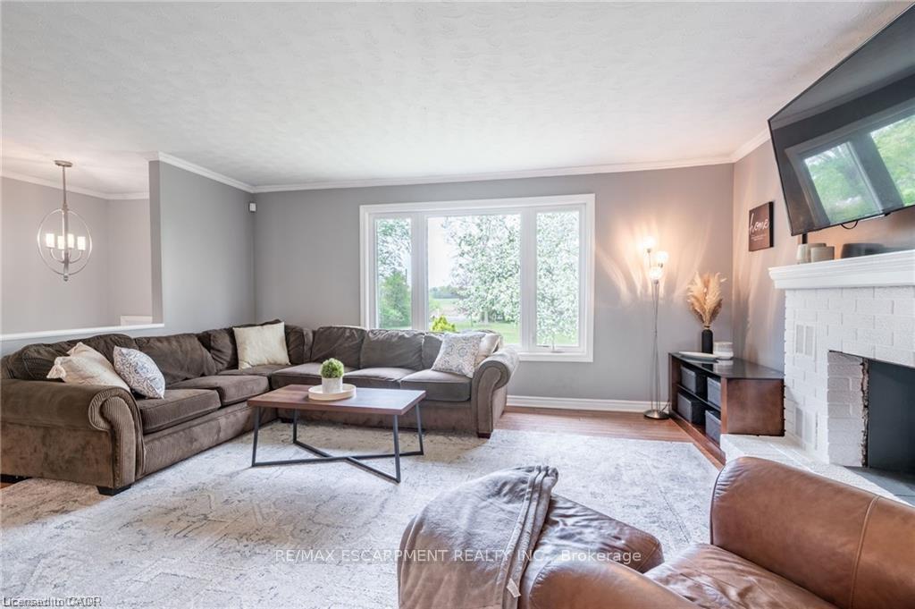 Photo 8 of 152 7th Concession Road E, Hamilton, Rural Flamborough — HOMEH