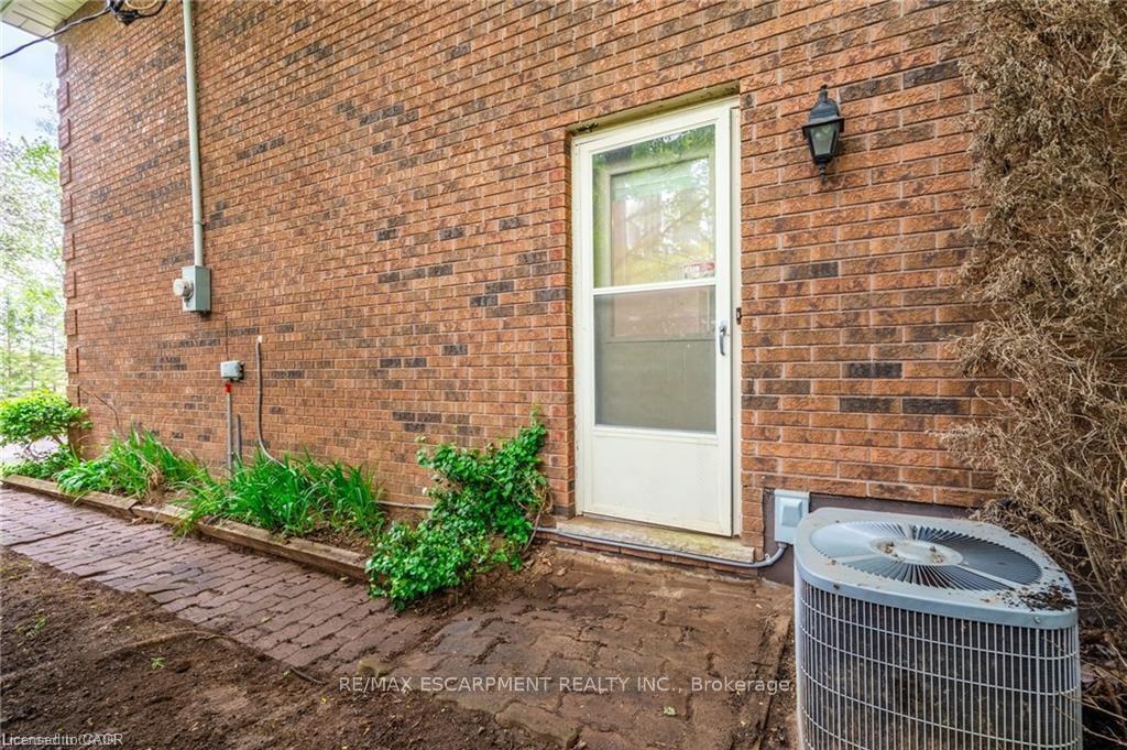 Photo 28 of 152 7th Concession Road E, Hamilton, Rural Flamborough — HOMEH