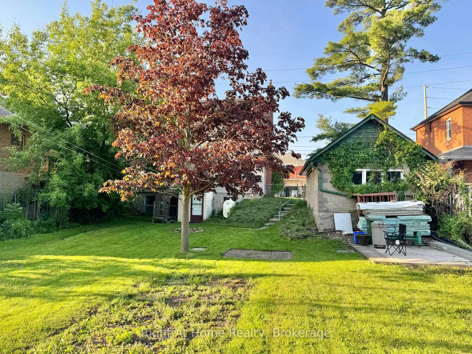 Photo 11 of 216 Hatt Drive, Hamilton, Dundas — HOMEH