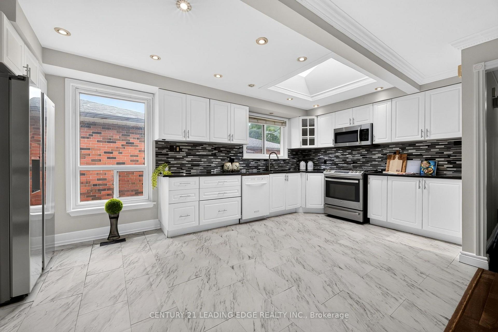 Photo 7 of 4012 Ellesmere Road, Scarborough, Highland Creek — HOMEH
