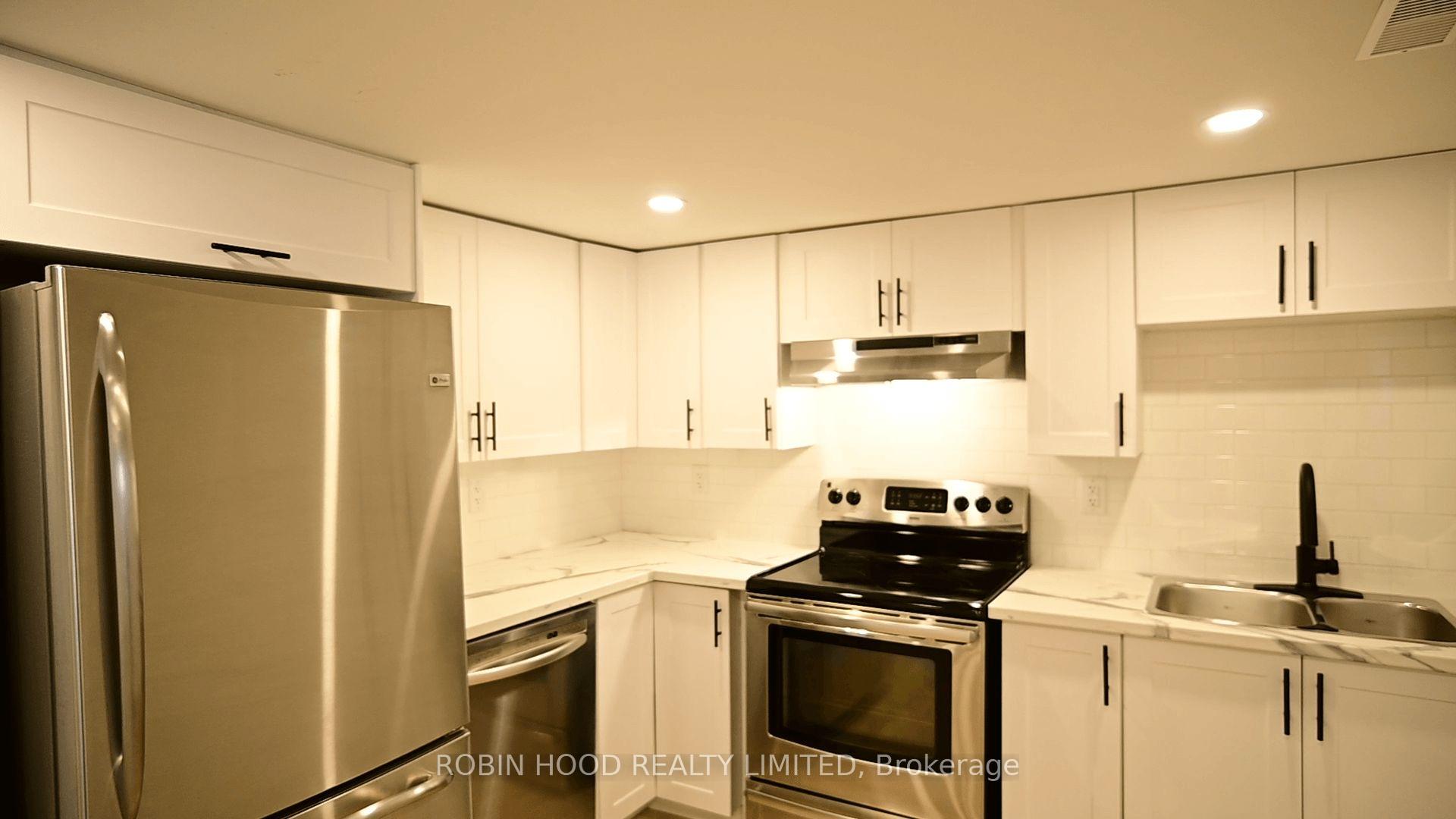 Photo 4 of Unit Unit 2, 40 Winslow Drive, Kitchener, Victoria Park — HOMEH