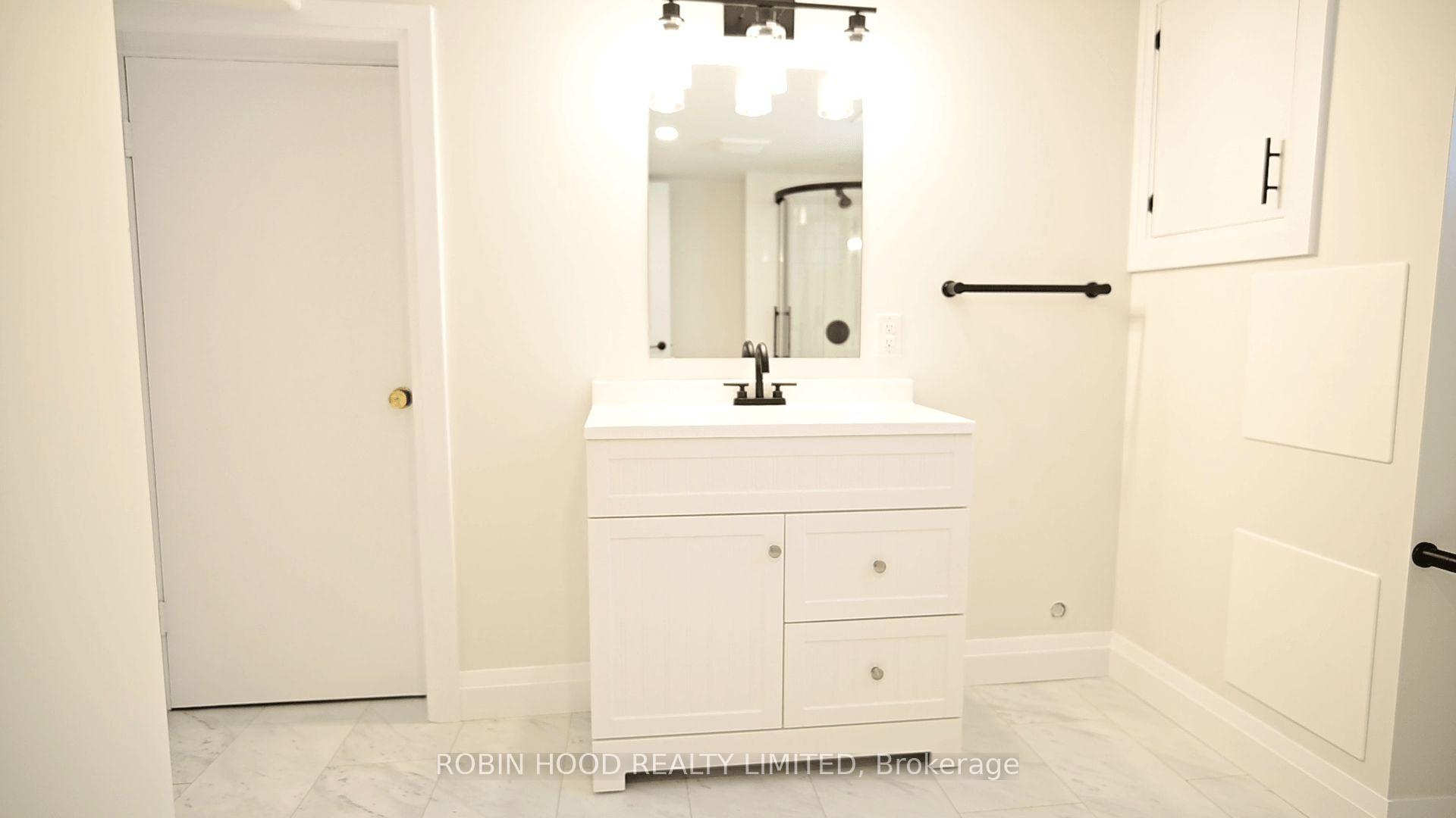 Photo 10 of Unit Unit 2, 40 Winslow Drive, Kitchener, Victoria Park — HOMEH