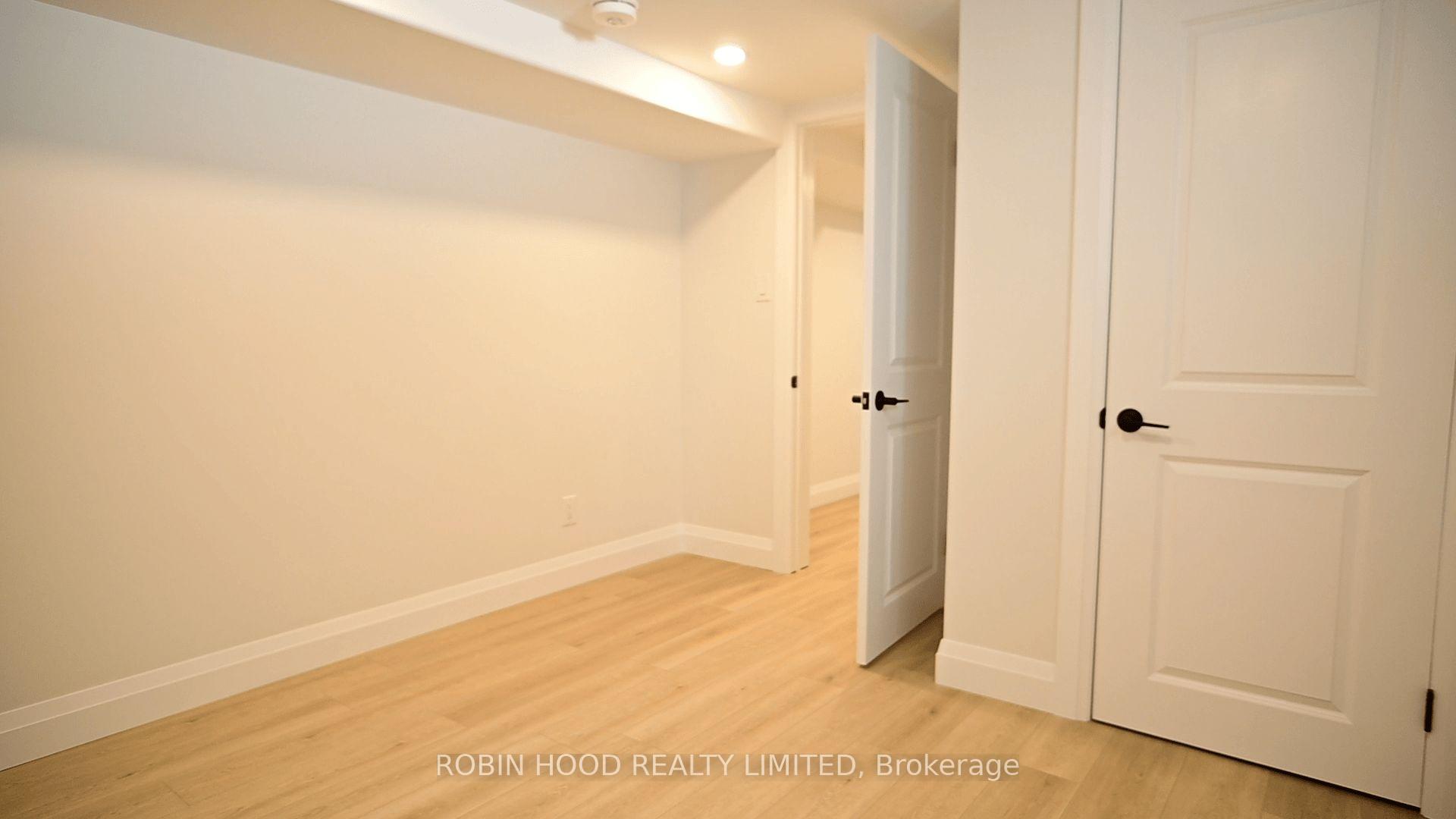 Photo 12 of Unit Unit 2, 40 Winslow Drive, Kitchener, Victoria Park — HOMEH