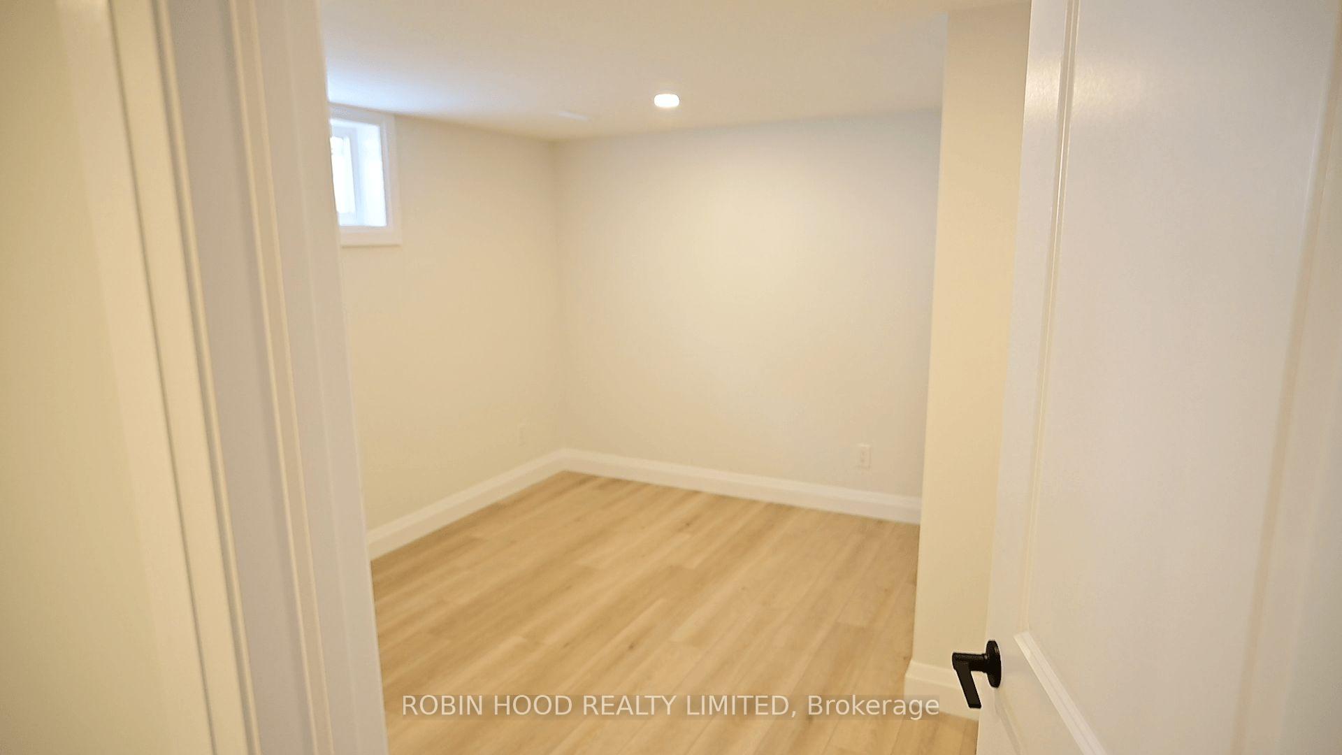 Photo 14 of Unit Unit 2, 40 Winslow Drive, Kitchener, Victoria Park — HOMEH