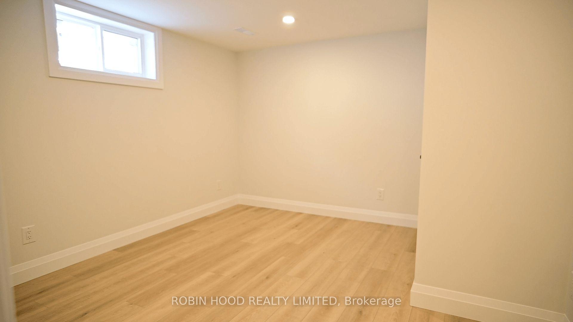 Photo 16 of Unit Unit 2, 40 Winslow Drive, Kitchener, Victoria Park — HOMEH