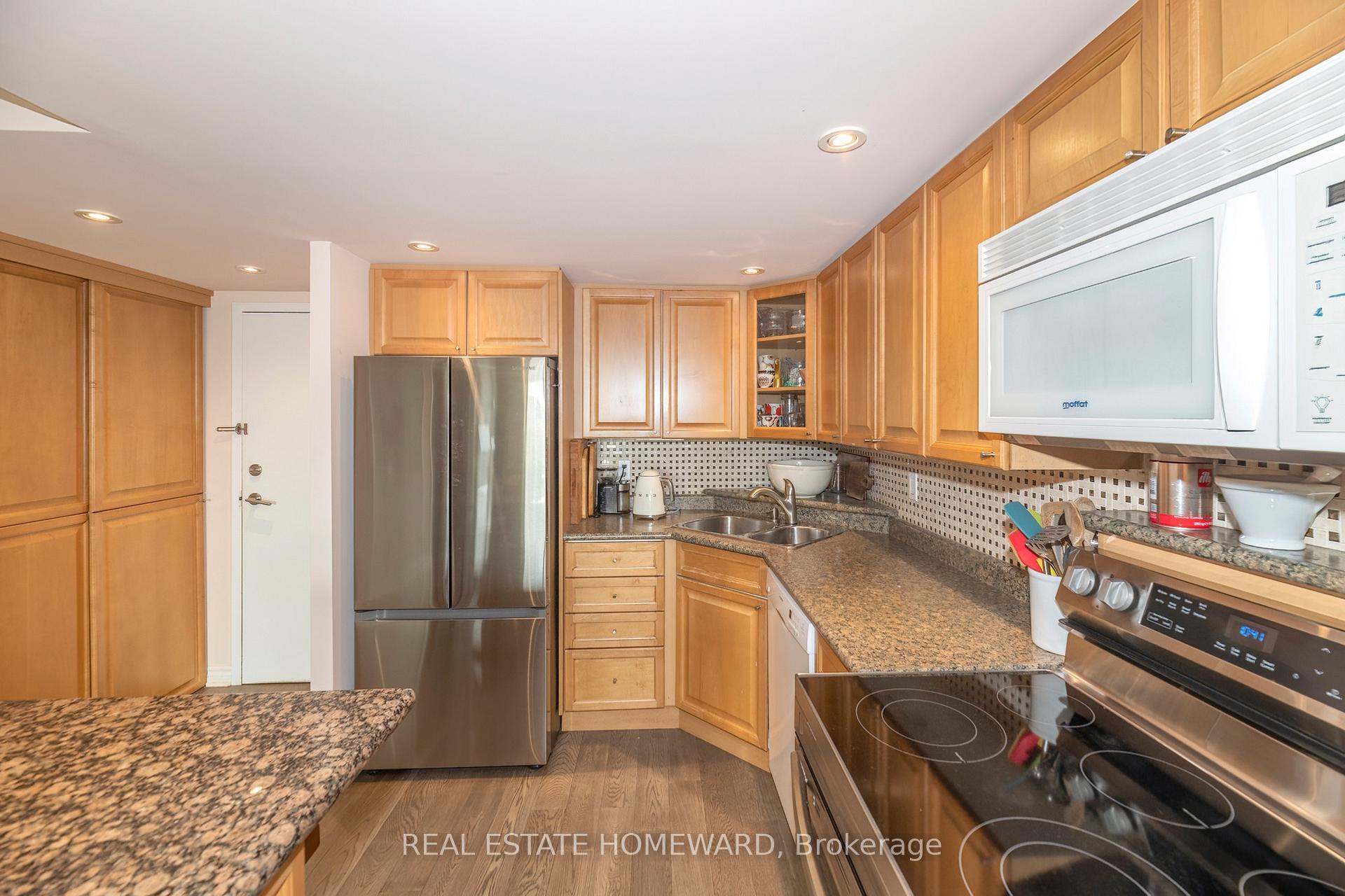 Photo 5 of Unit 615, 77 Maitland Place, Toronto, Cabbagetown-South St. James Town — HOMEH