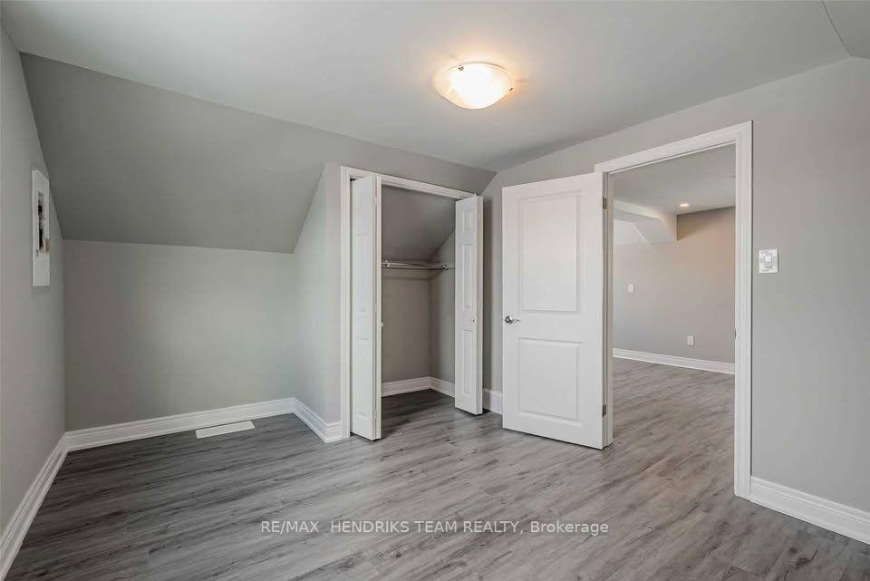 Photo 5 of Unit Upper Floor, 9 Rykert Street, St. Catharines, Western Hill — HOMEH
