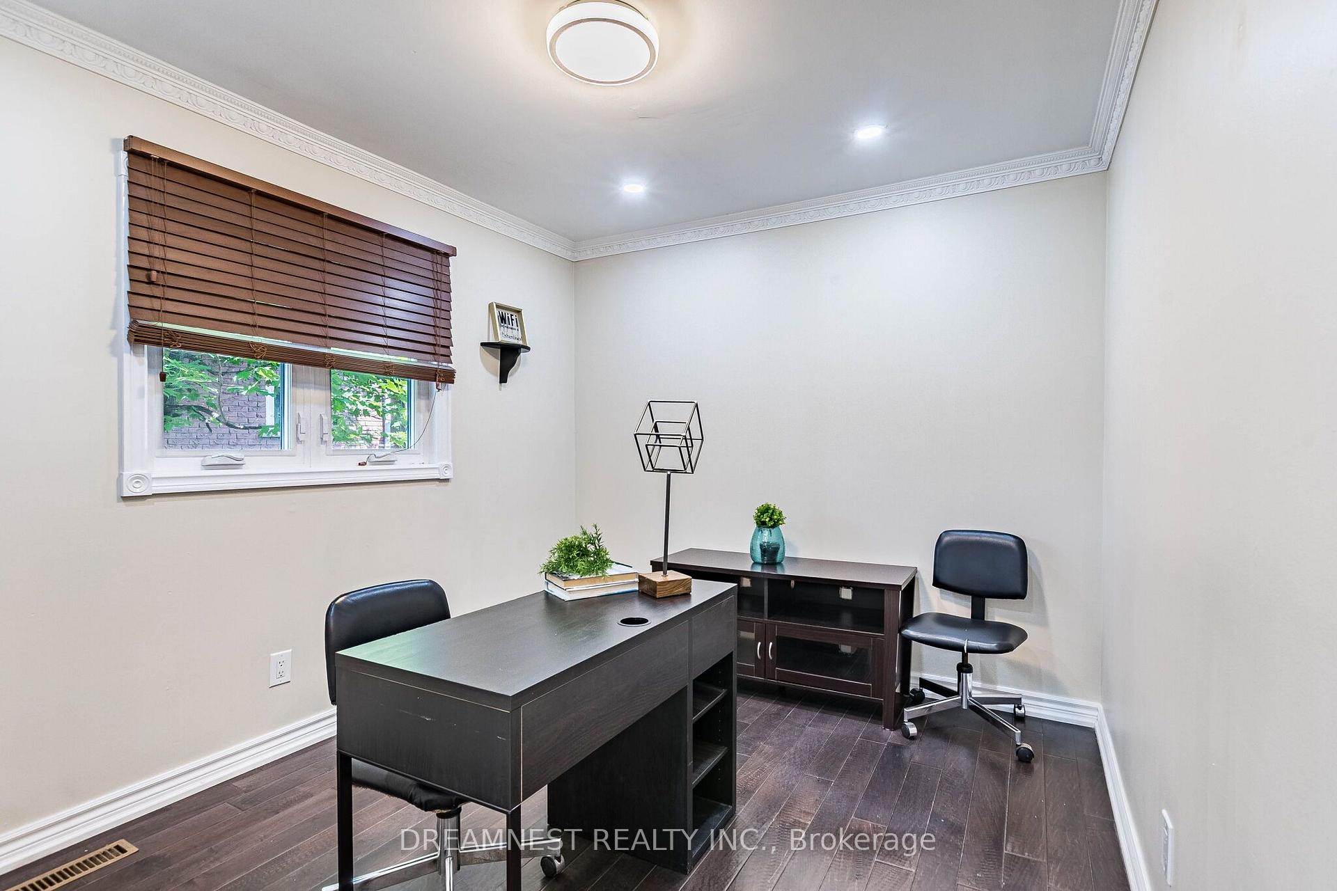 Photo 7 of 5959 Ladyburn Crescent, Mississauga, East Credit — HOMEH