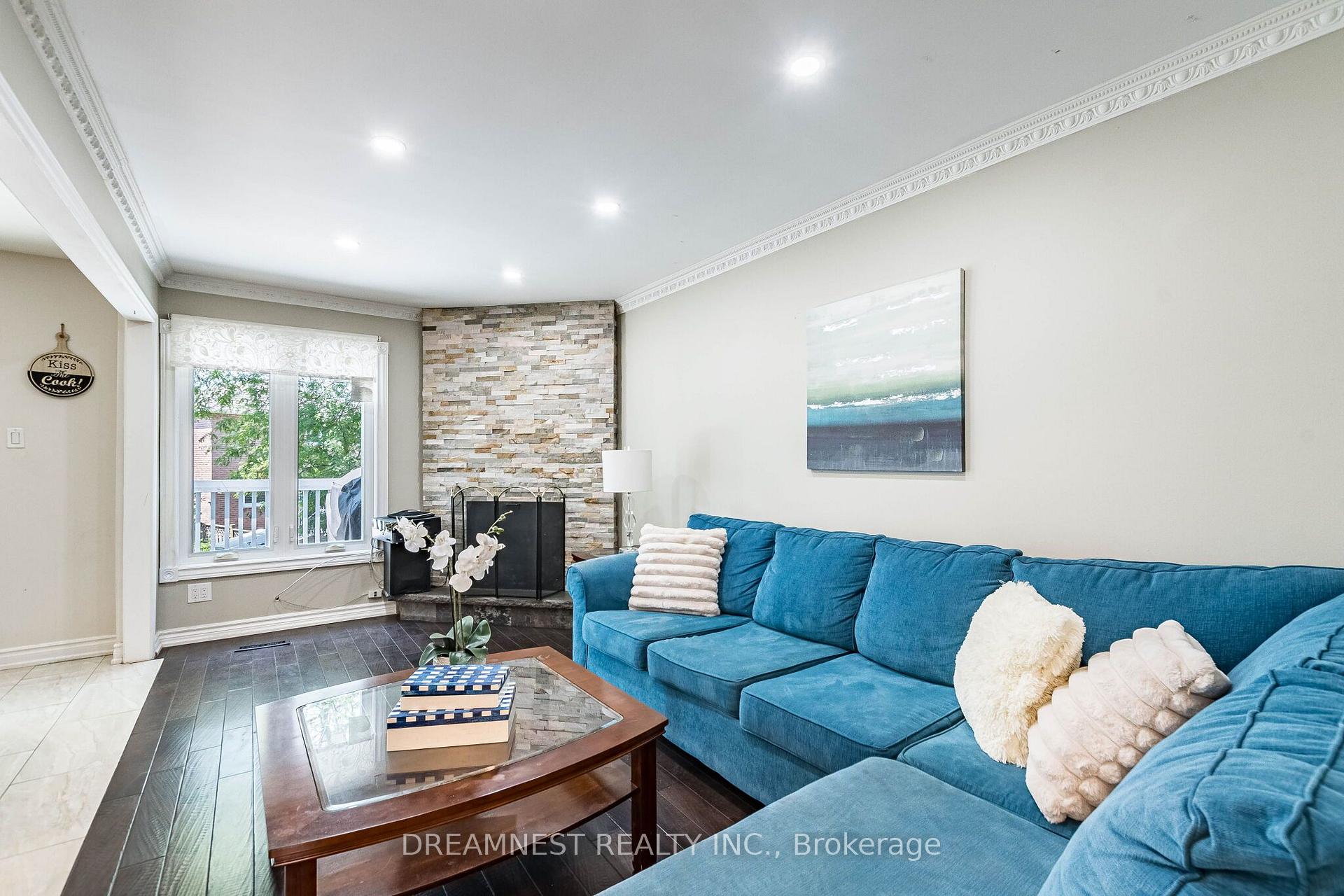 Photo 9 of 5959 Ladyburn Crescent, Mississauga, East Credit — HOMEH