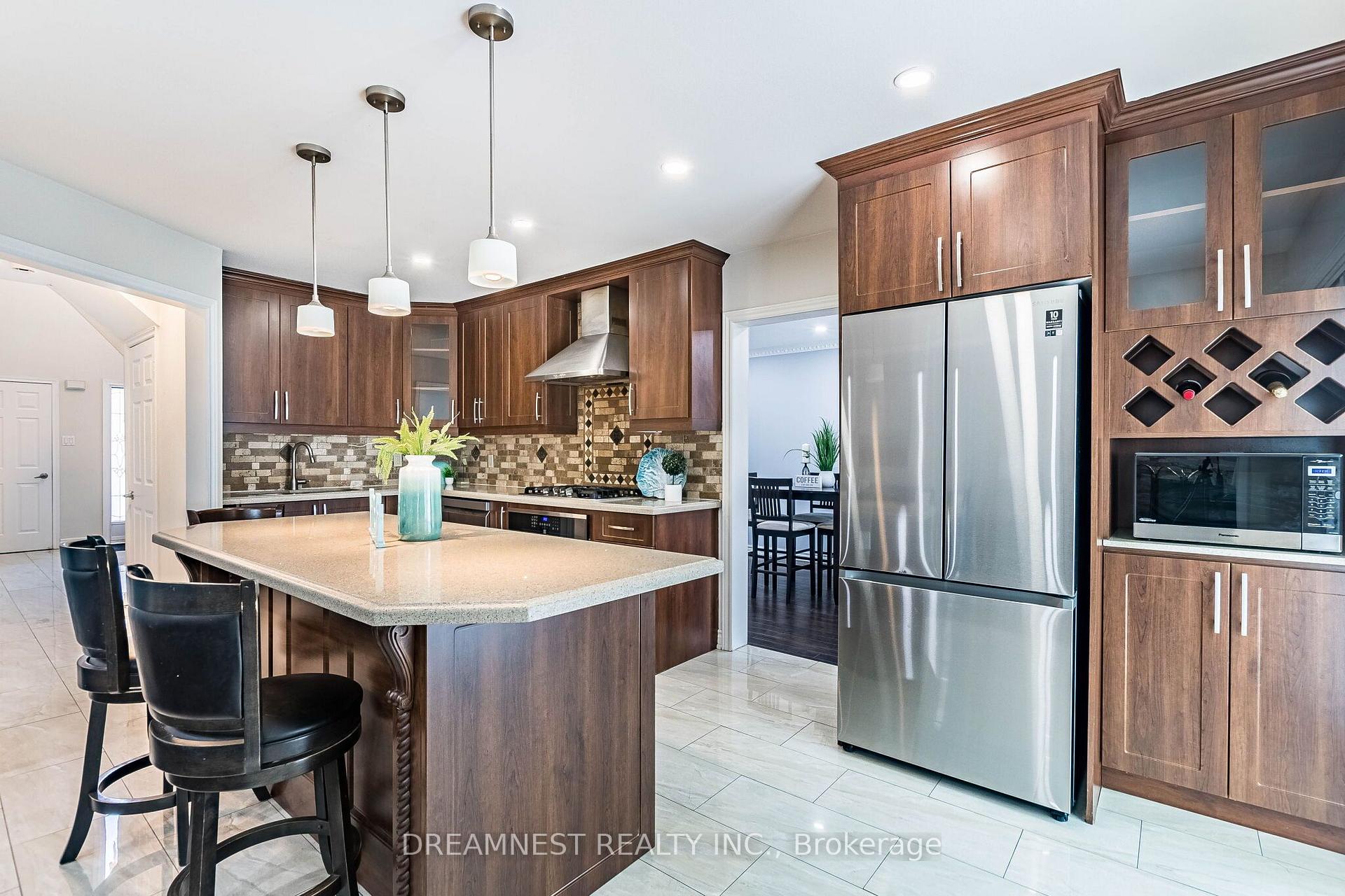 Photo 11 of 5959 Ladyburn Crescent, Mississauga, East Credit — HOMEH
