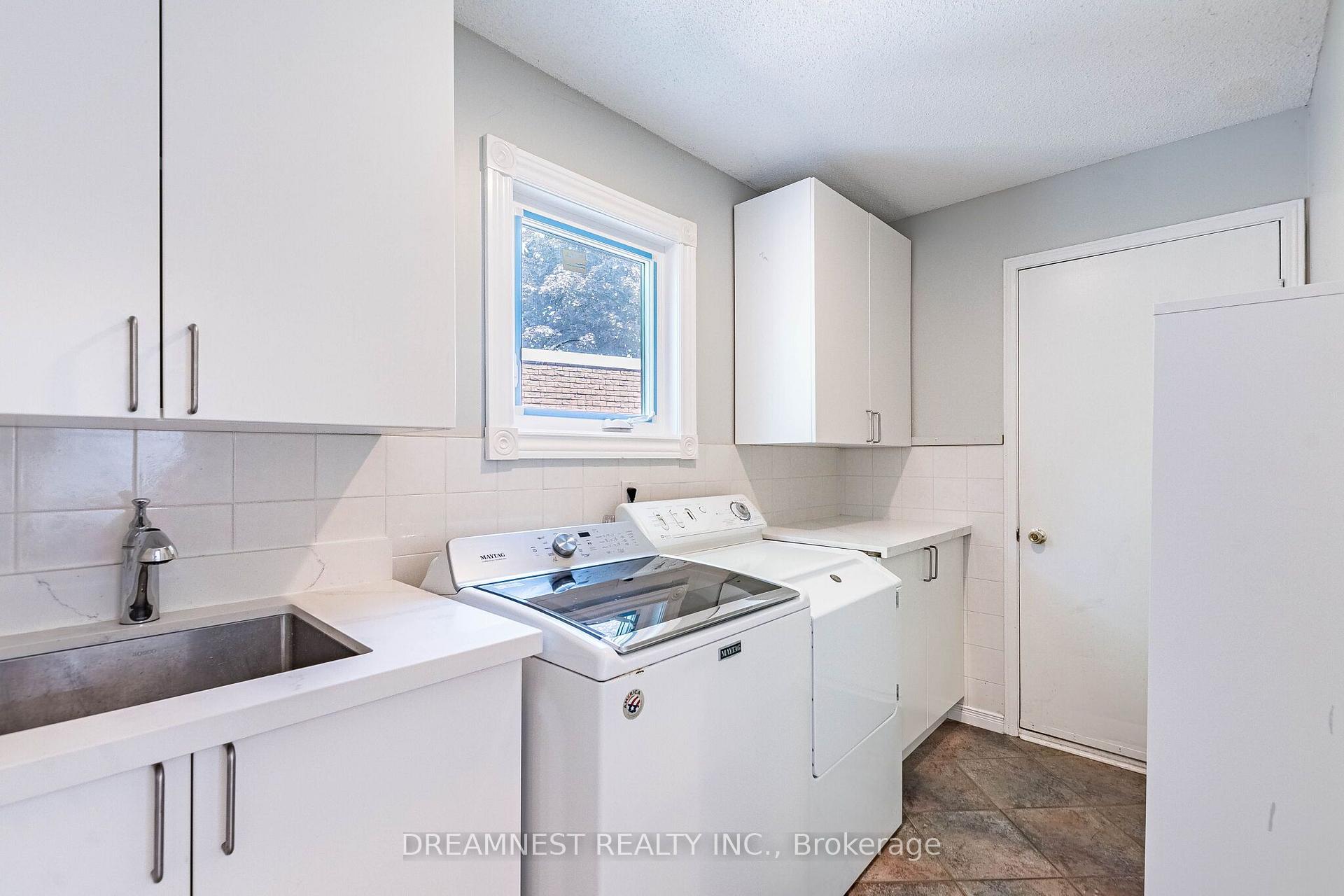 Photo 15 of 5959 Ladyburn Crescent, Mississauga, East Credit — HOMEH