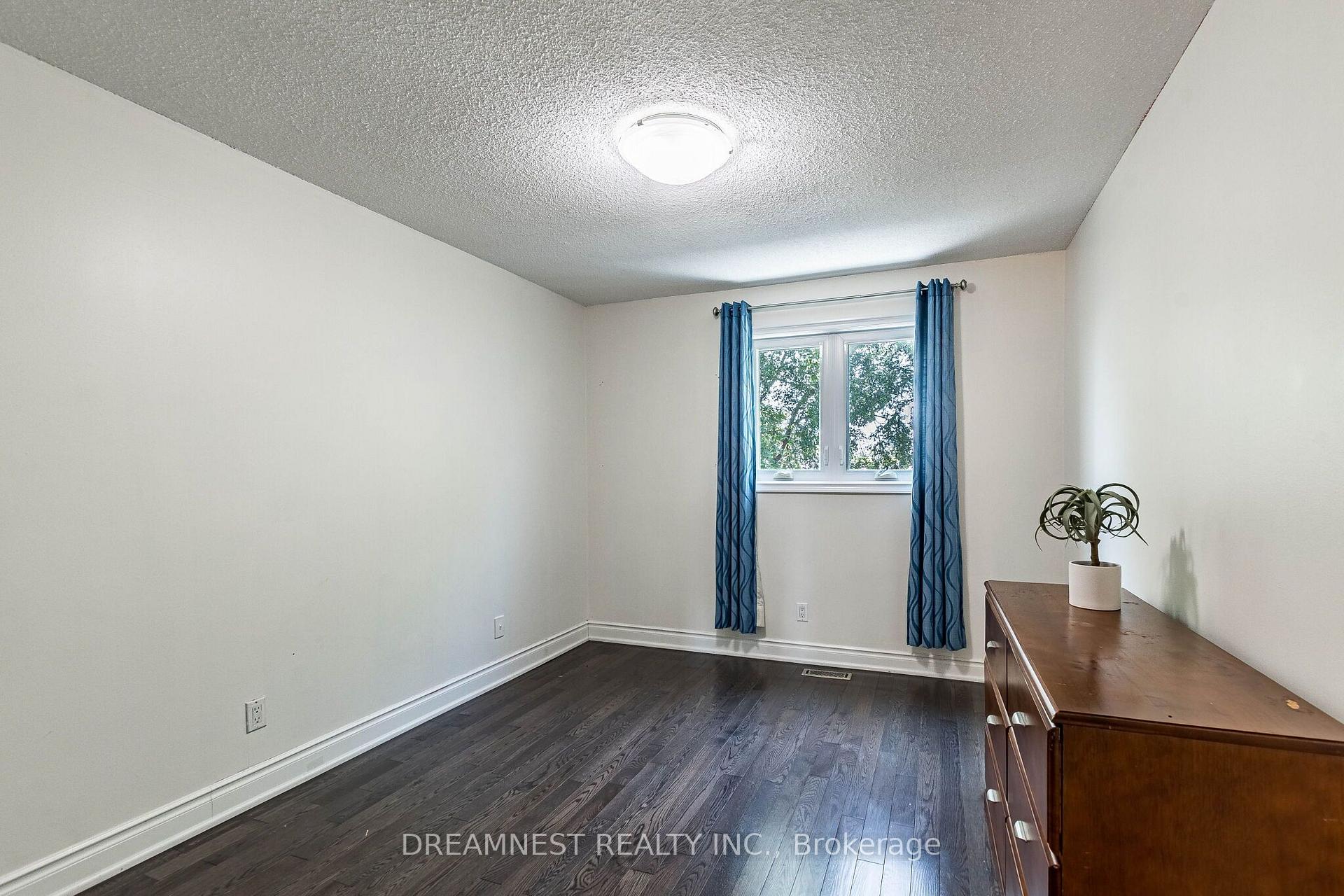 Photo 22 of 5959 Ladyburn Crescent, Mississauga, East Credit — HOMEH