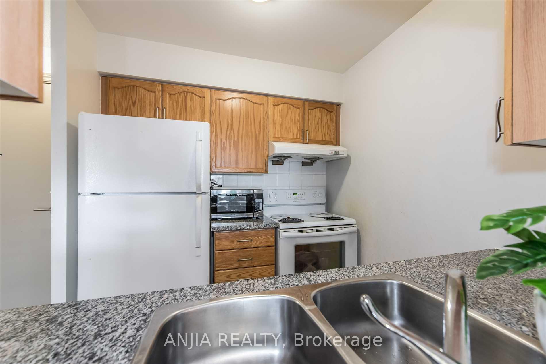 Photo 5 of Unit 1203, 70 Town Centre Court, Scarborough, Bendale — HOMEH
