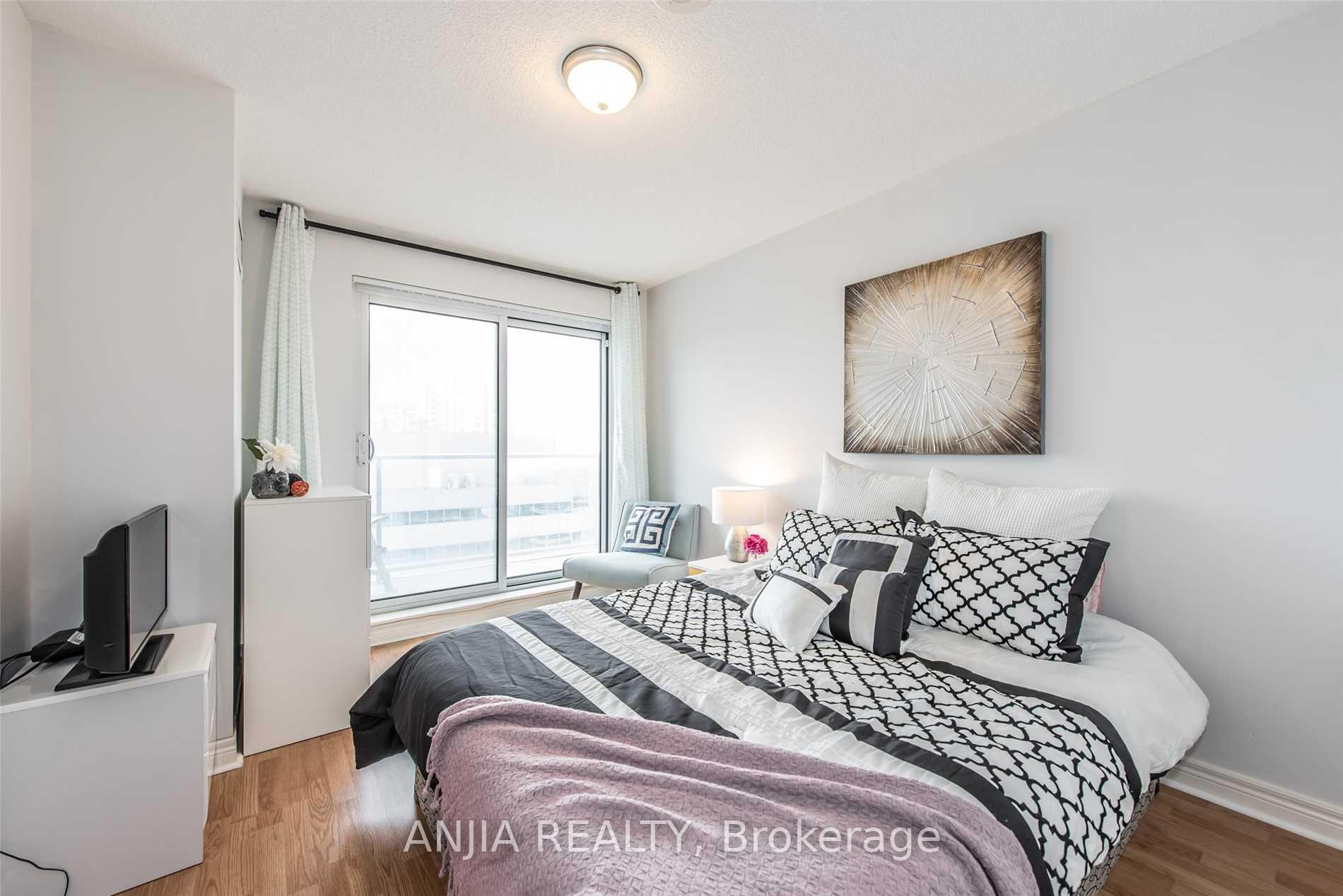 Photo 13 of Unit 1203, 70 Town Centre Court, Scarborough, Bendale — HOMEH