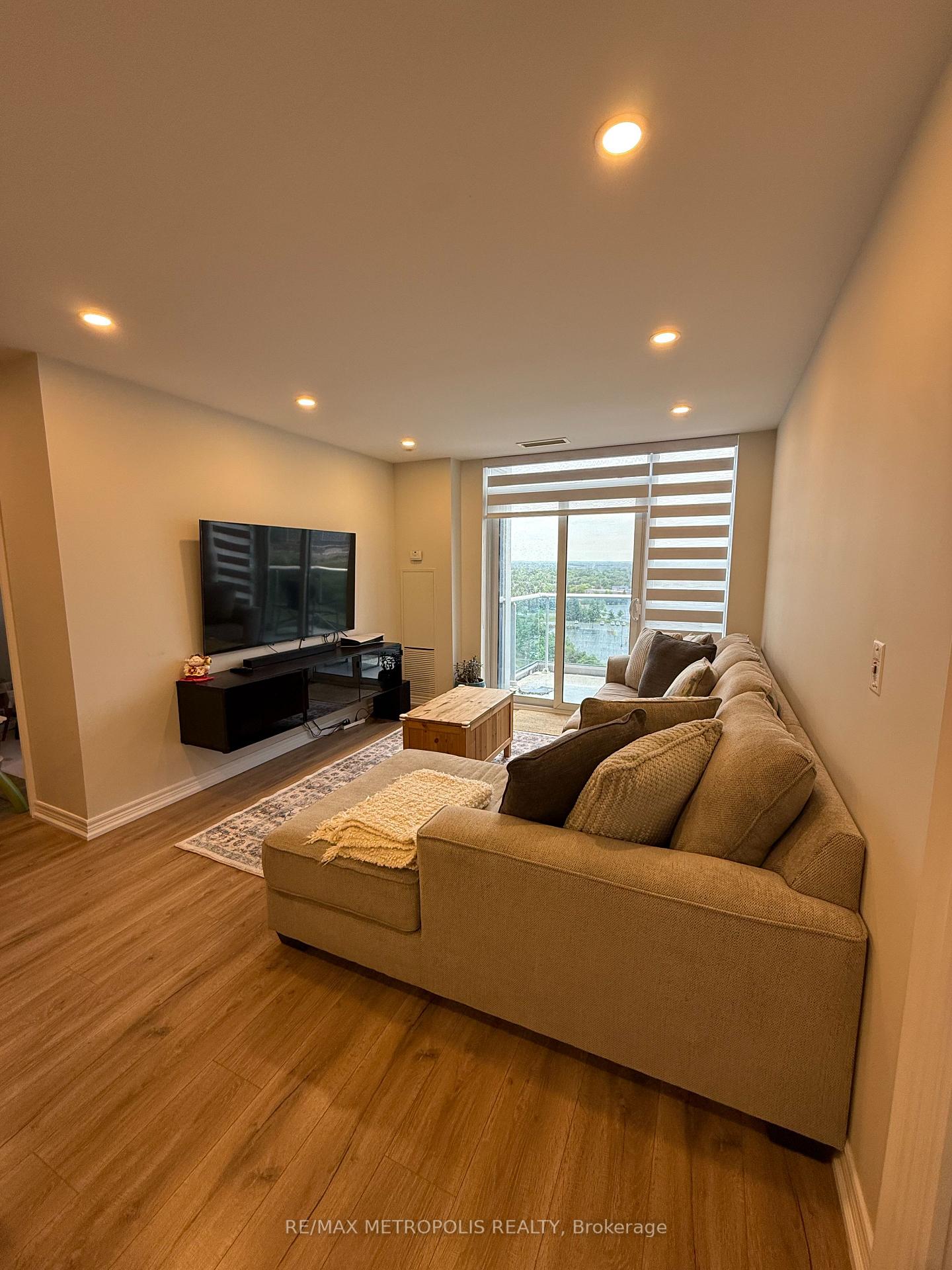 Photo 2 of Unit 1618, 33 Cox Boulevard, Markham, Unionville — HOMEH