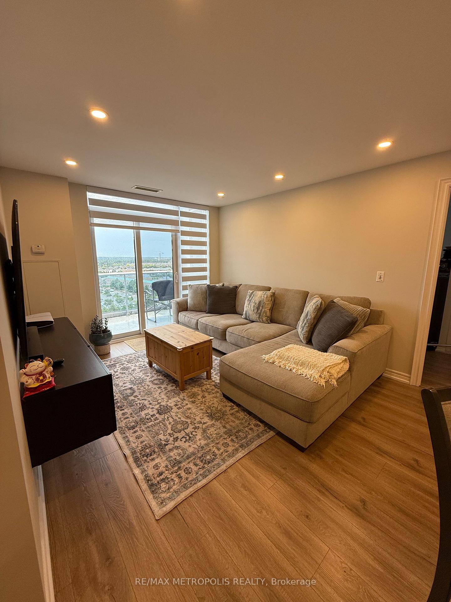 Photo 3 of Unit 1618, 33 Cox Boulevard, Markham, Unionville — HOMEH