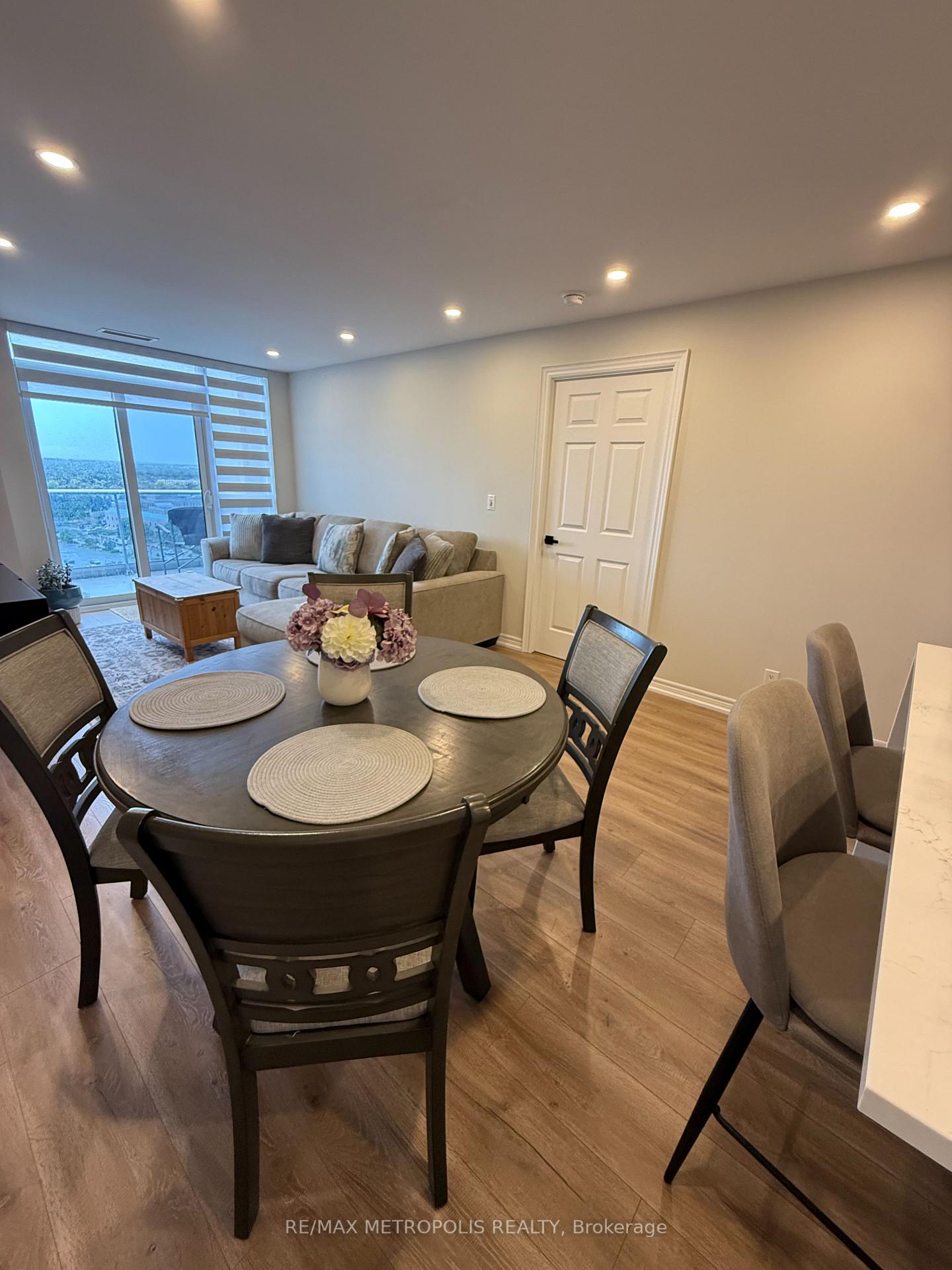 Photo 9 of Unit 1618, 33 Cox Boulevard, Markham, Unionville — HOMEH