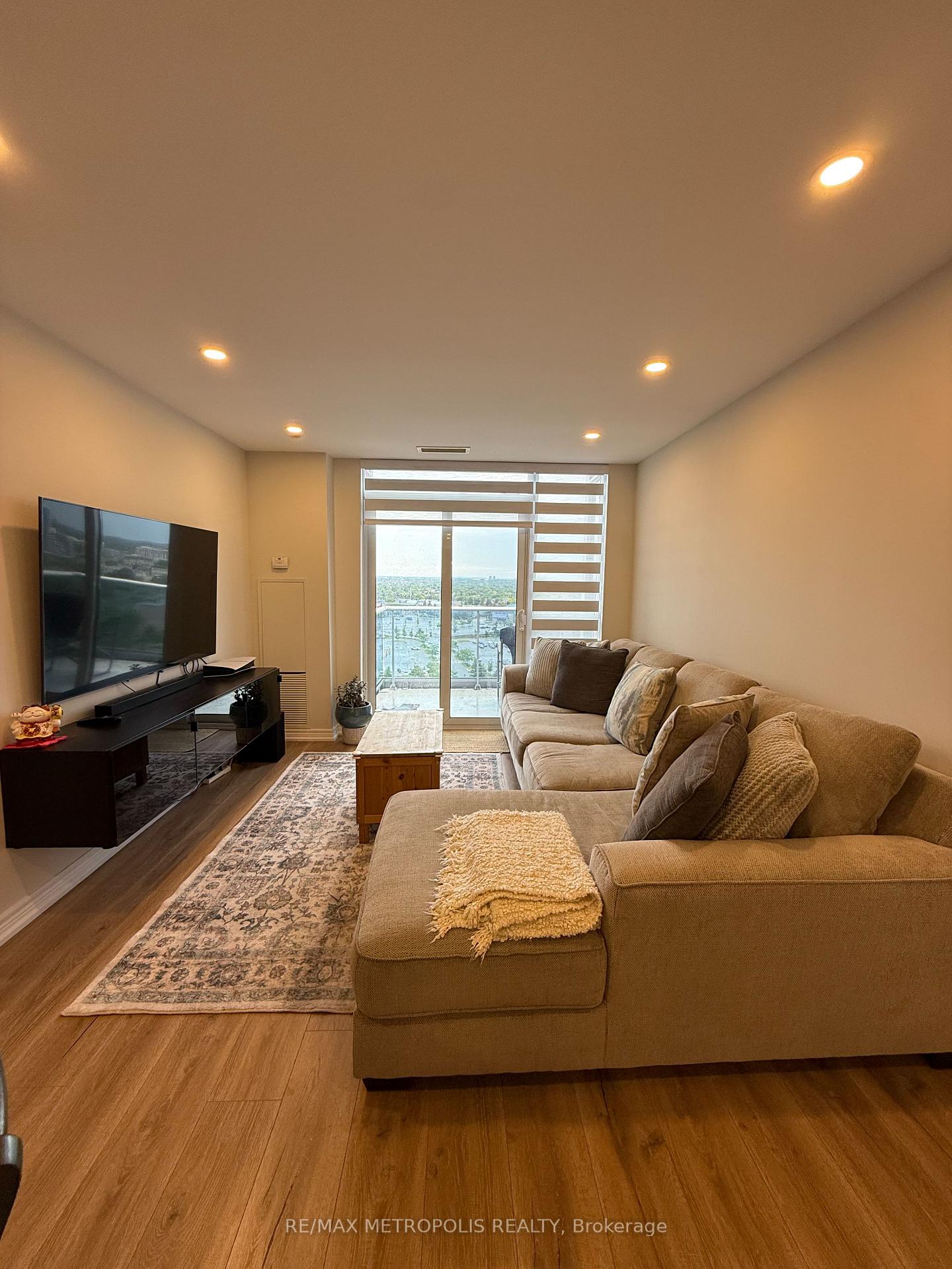 Photo 10 of Unit 1618, 33 Cox Boulevard, Markham, Unionville — HOMEH