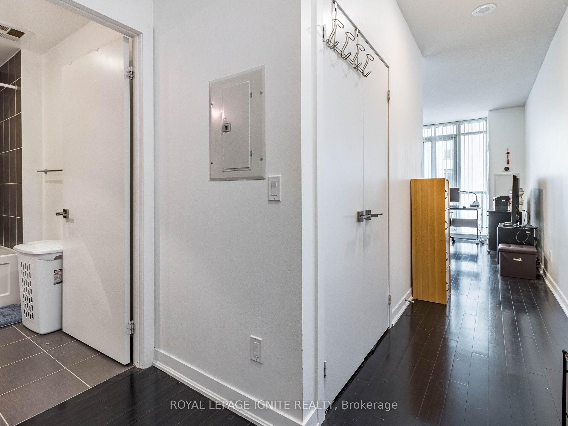 Photo 7 of Unit 2509, 770 Bay Street, Toronto, Bay Street Corridor — HOMEH