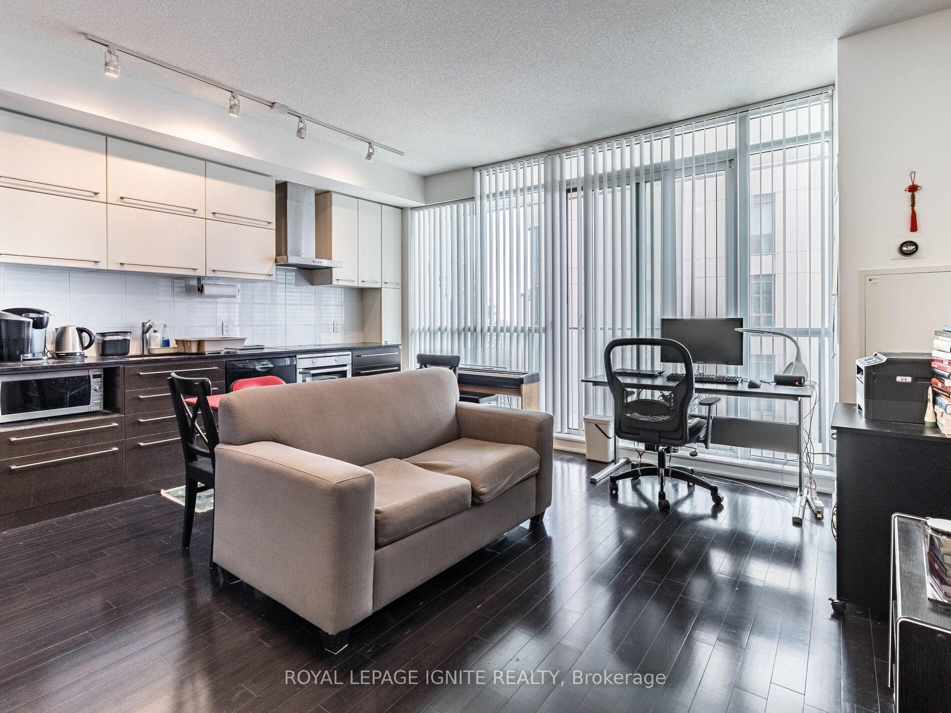Photo 9 of Unit 2509, 770 Bay Street, Toronto, Bay Street Corridor — HOMEH