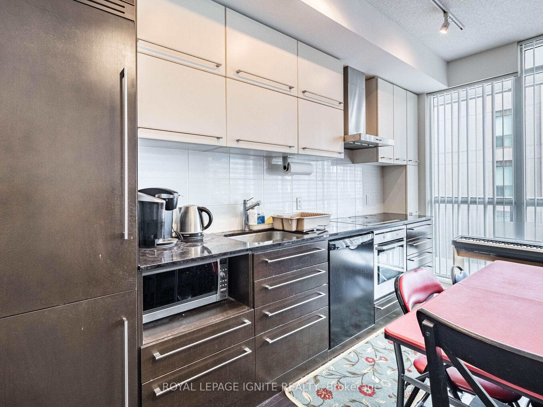 Photo 13 of Unit 2509, 770 Bay Street, Toronto, Bay Street Corridor — HOMEH