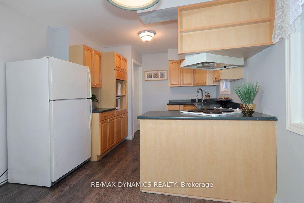 Photo 5 of 26 Beamer Avenue, St. Catharines, Bunting/Linwell — HOMEH