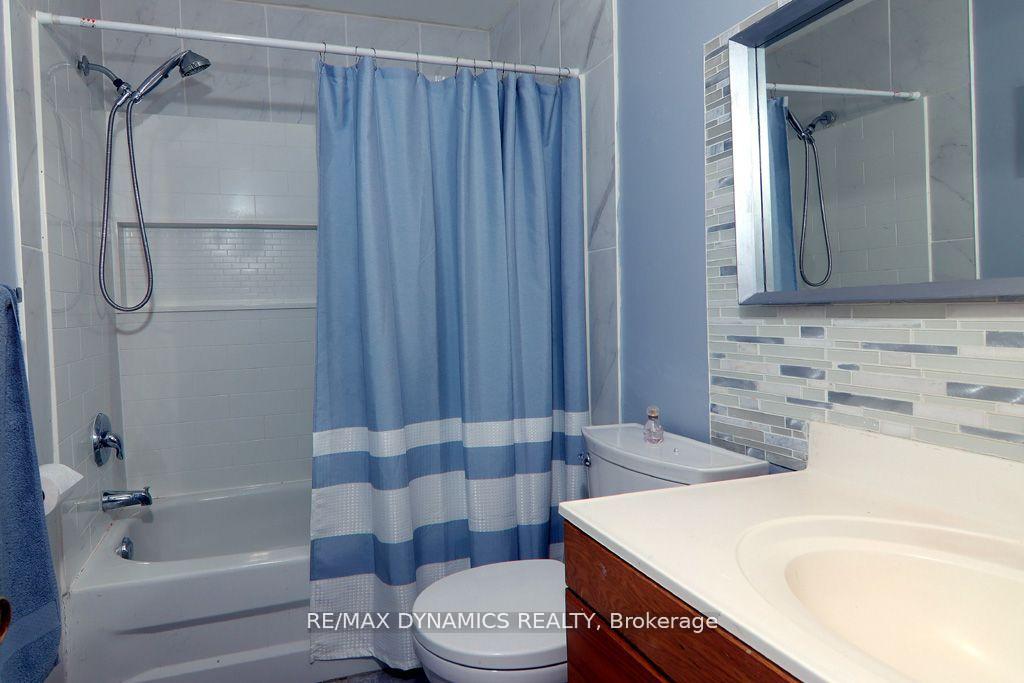 Photo 10 of 26 Beamer Avenue, St. Catharines, Bunting/Linwell — HOMEH
