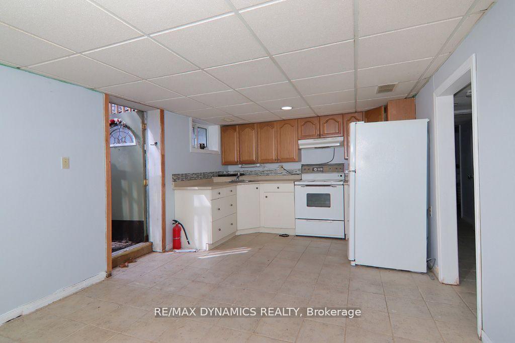 Photo 14 of 26 Beamer Avenue, St. Catharines, Bunting/Linwell — HOMEH
