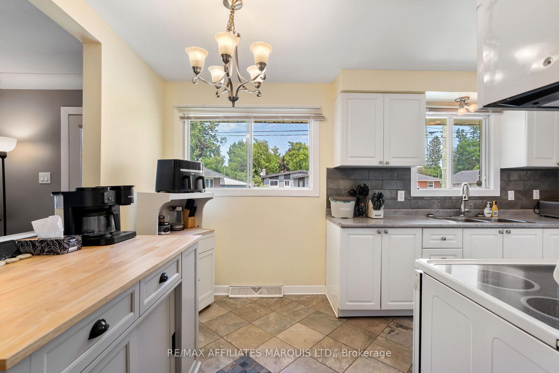 Photo 11 of 1210 Osborne Avenue, Cornwall, Cornwall — HOMEH