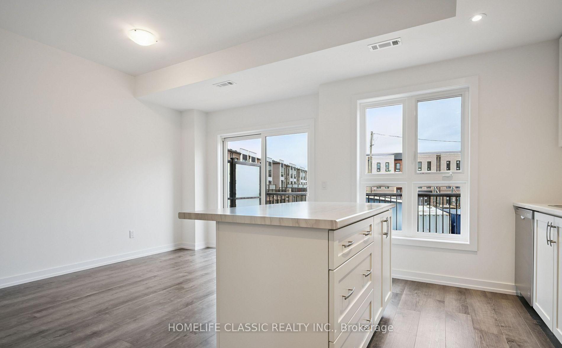 Photo 7 of 57 Great Falls Boulevard, Hamilton, Waterdown — HOMEH