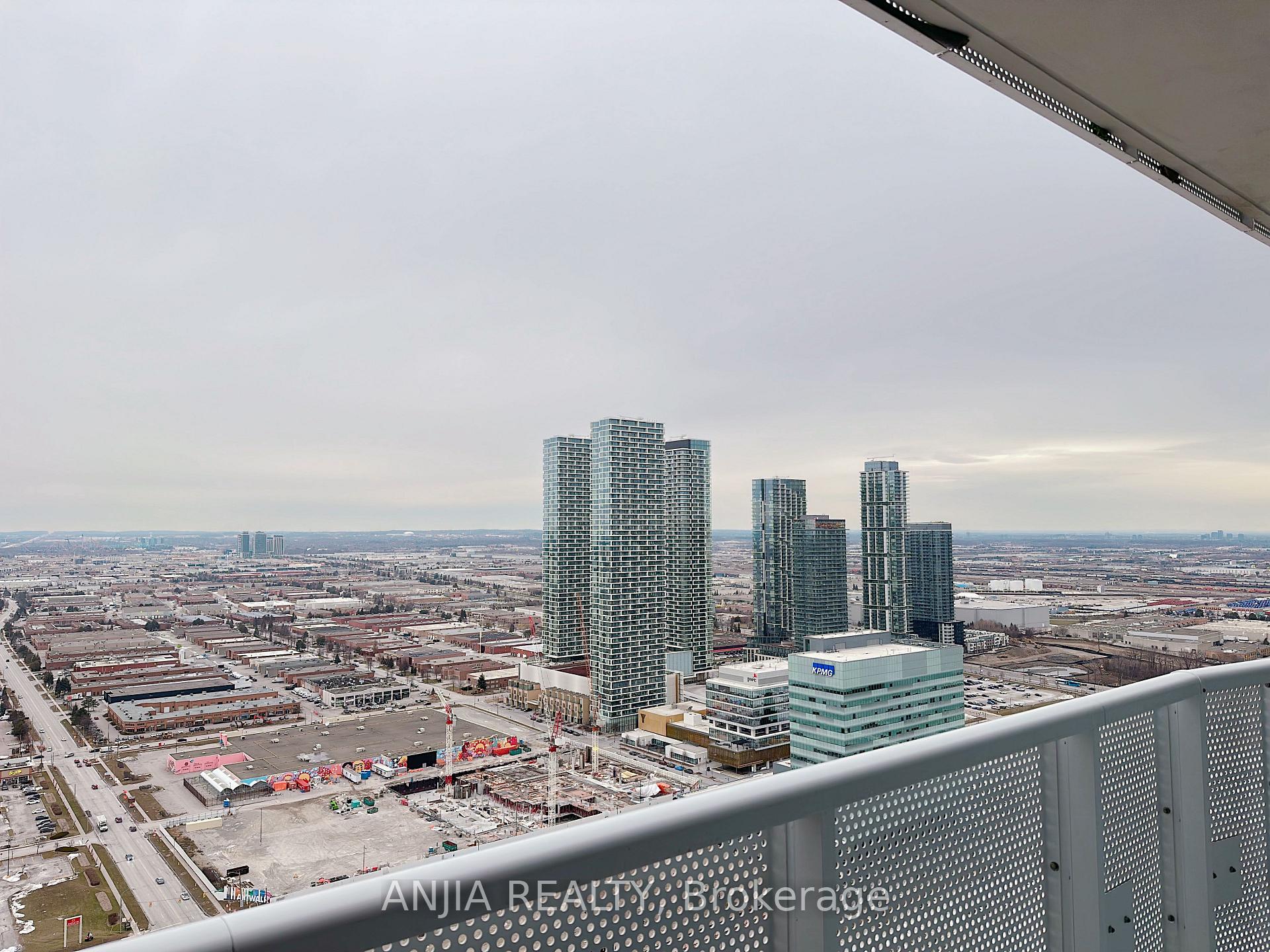 Photo 11 of Unit 4205, 8 Interchange Way, Vaughan, Vaughan Corporate Centre — HOMEH