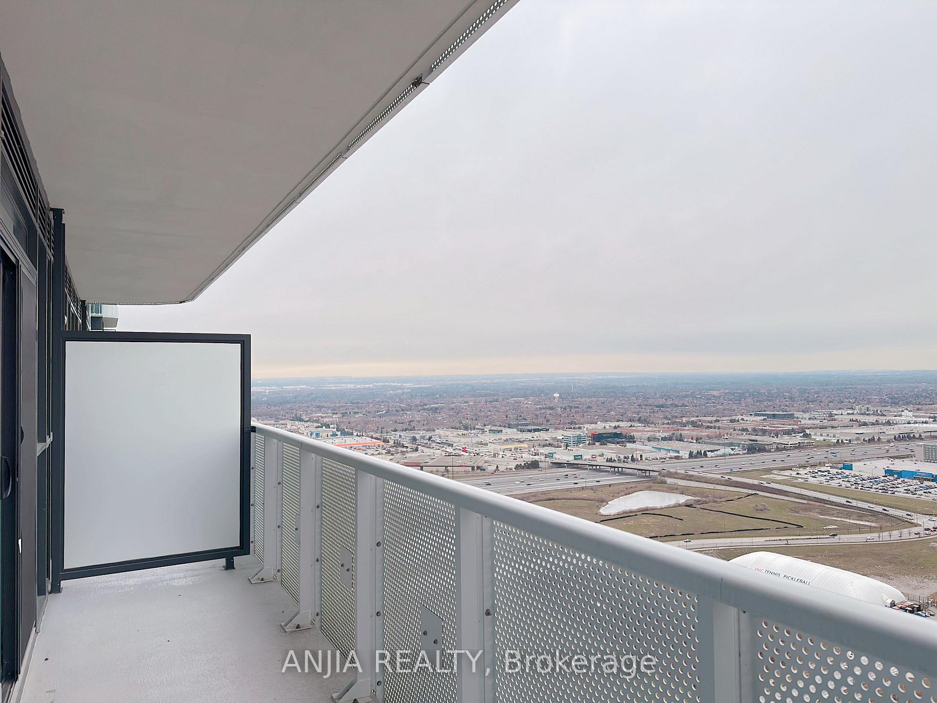 Photo 13 of Unit 4205, 8 Interchange Way, Vaughan, Vaughan Corporate Centre — HOMEH
