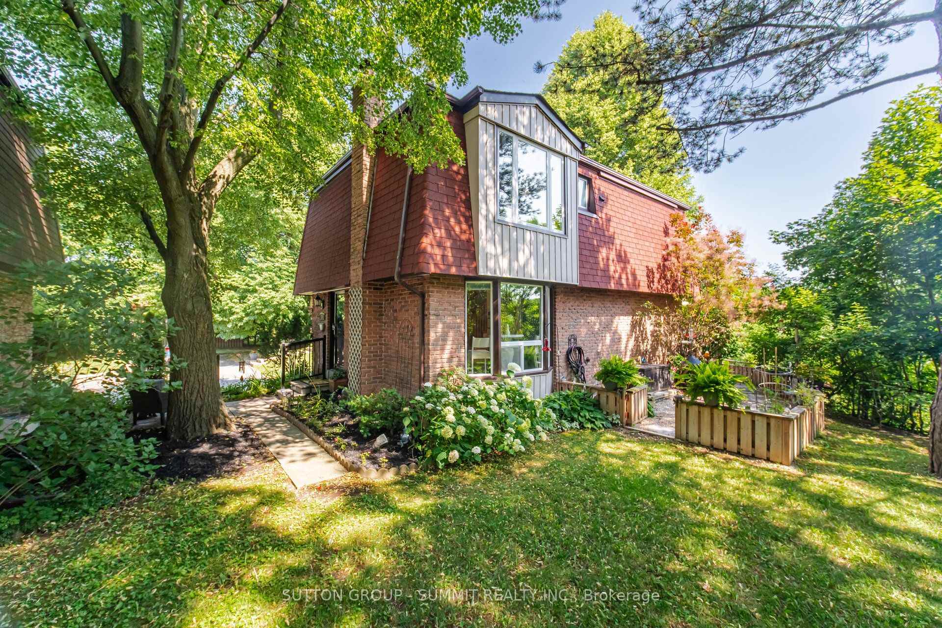 Photo 5 of 1845 Hyde Mill Crescent, Mississauga, Streetsville — HOMEH