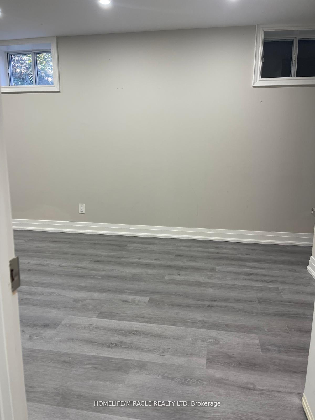 Photo 5 of Unit Basement, 45 Malamute Crescent, Scarborough, Tam O'Shanter-Sullivan — HOMEH