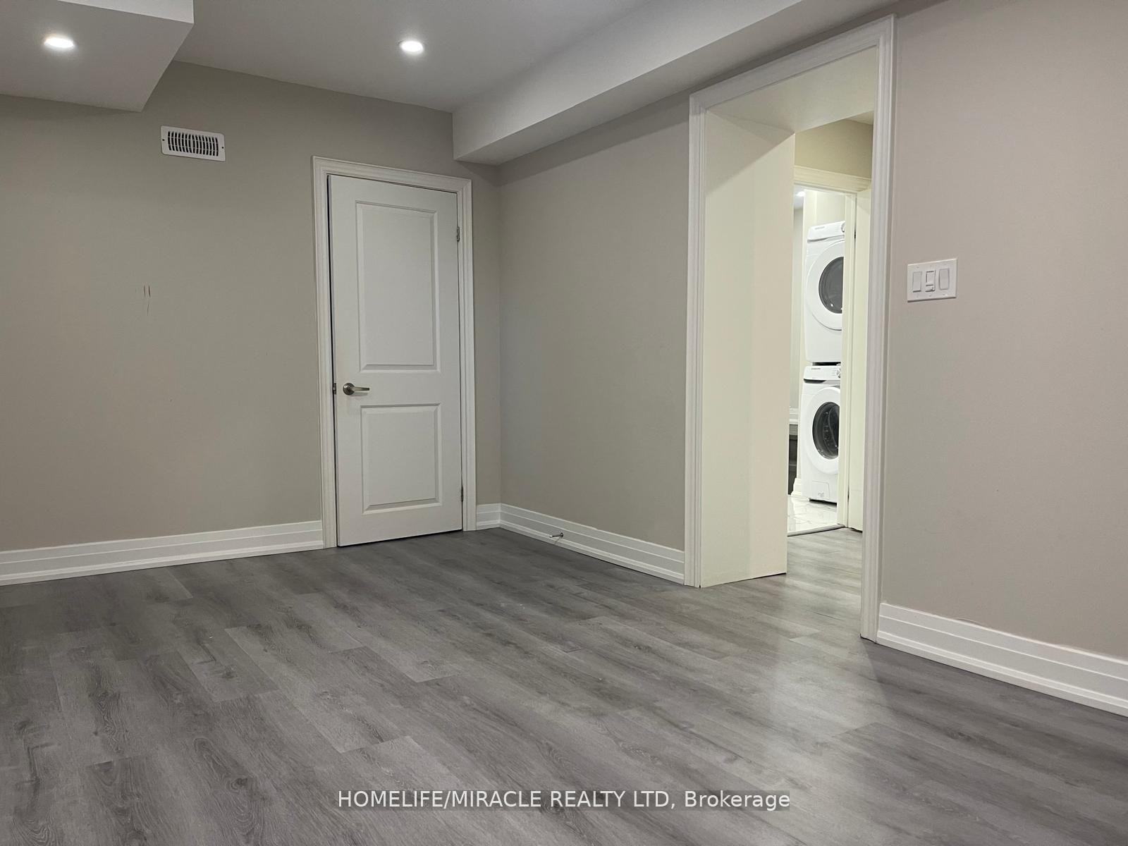 Photo 7 of Unit Basement, 45 Malamute Crescent, Scarborough, Tam O'Shanter-Sullivan — HOMEH