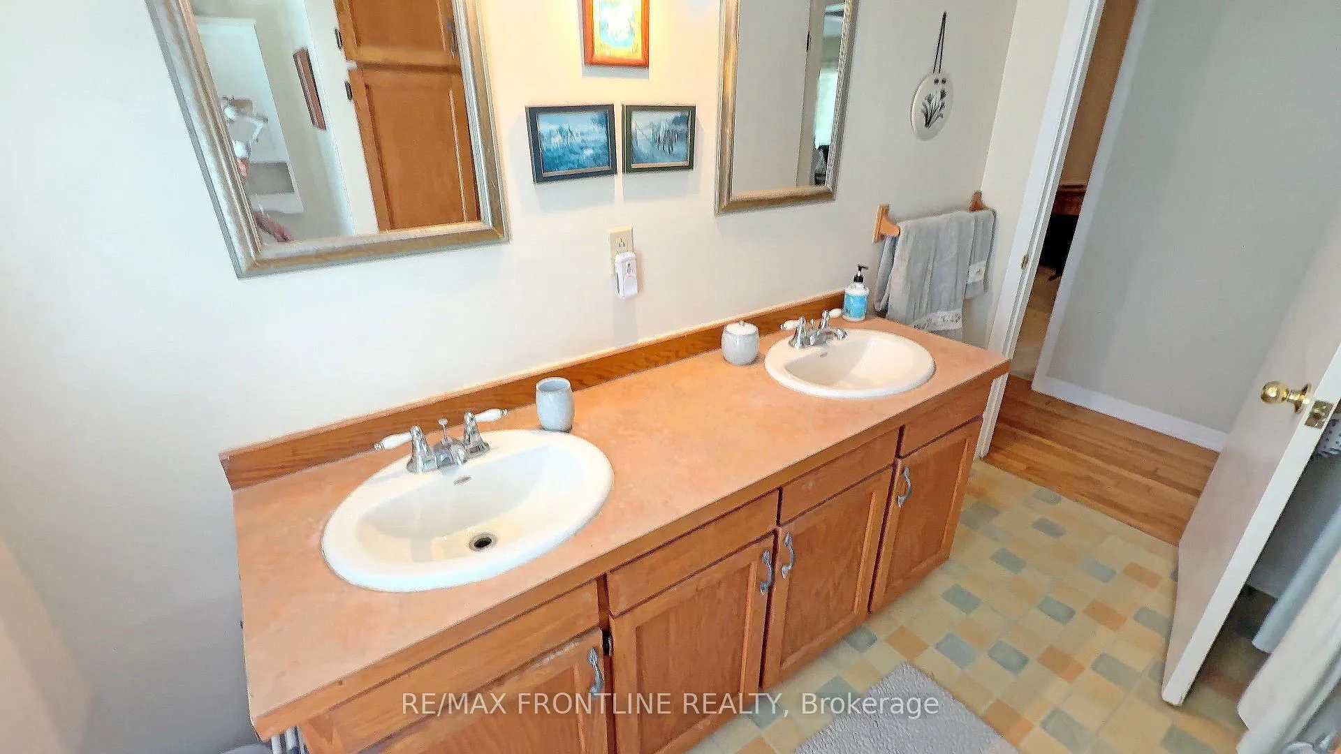 Photo 18 of 2303 James Craig Street, Ottawa, North Gower — HOMEH