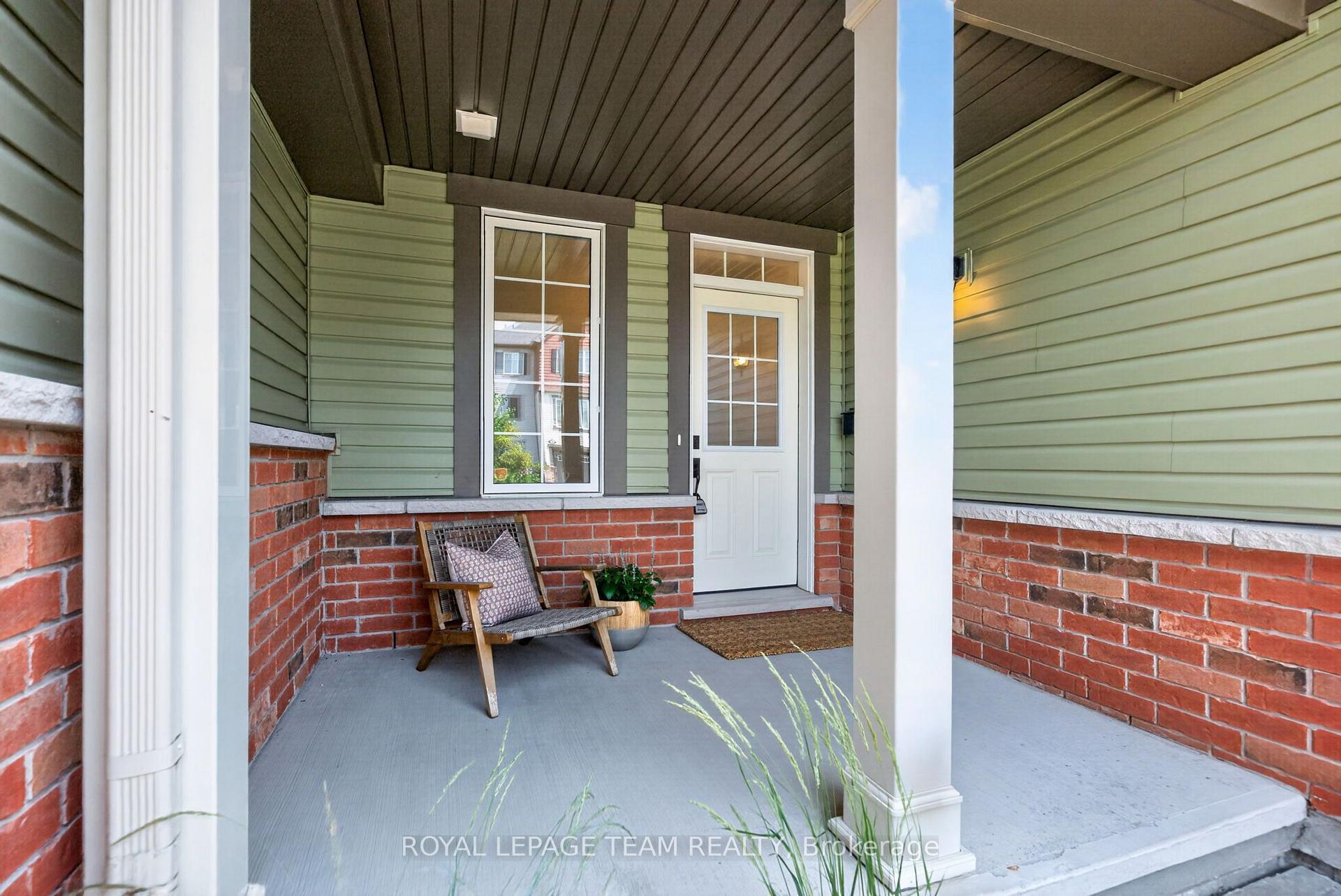 Photo 3 of 90 Buffalograss Crescent, Ottawa, Barrhaven - Half Moon Bay — HOMEH