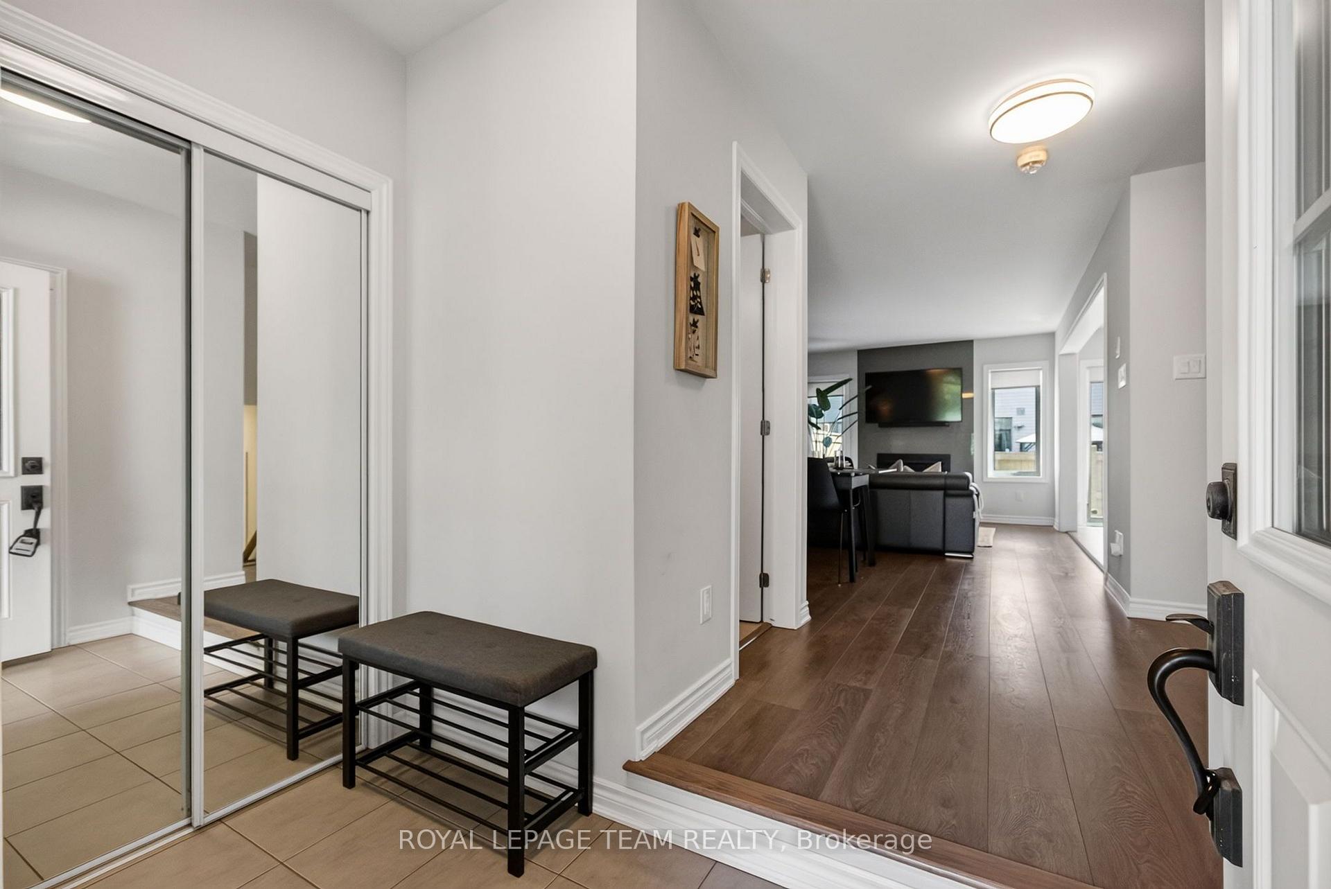 Photo 6 of 90 Buffalograss Crescent, Ottawa, Barrhaven - Half Moon Bay — HOMEH