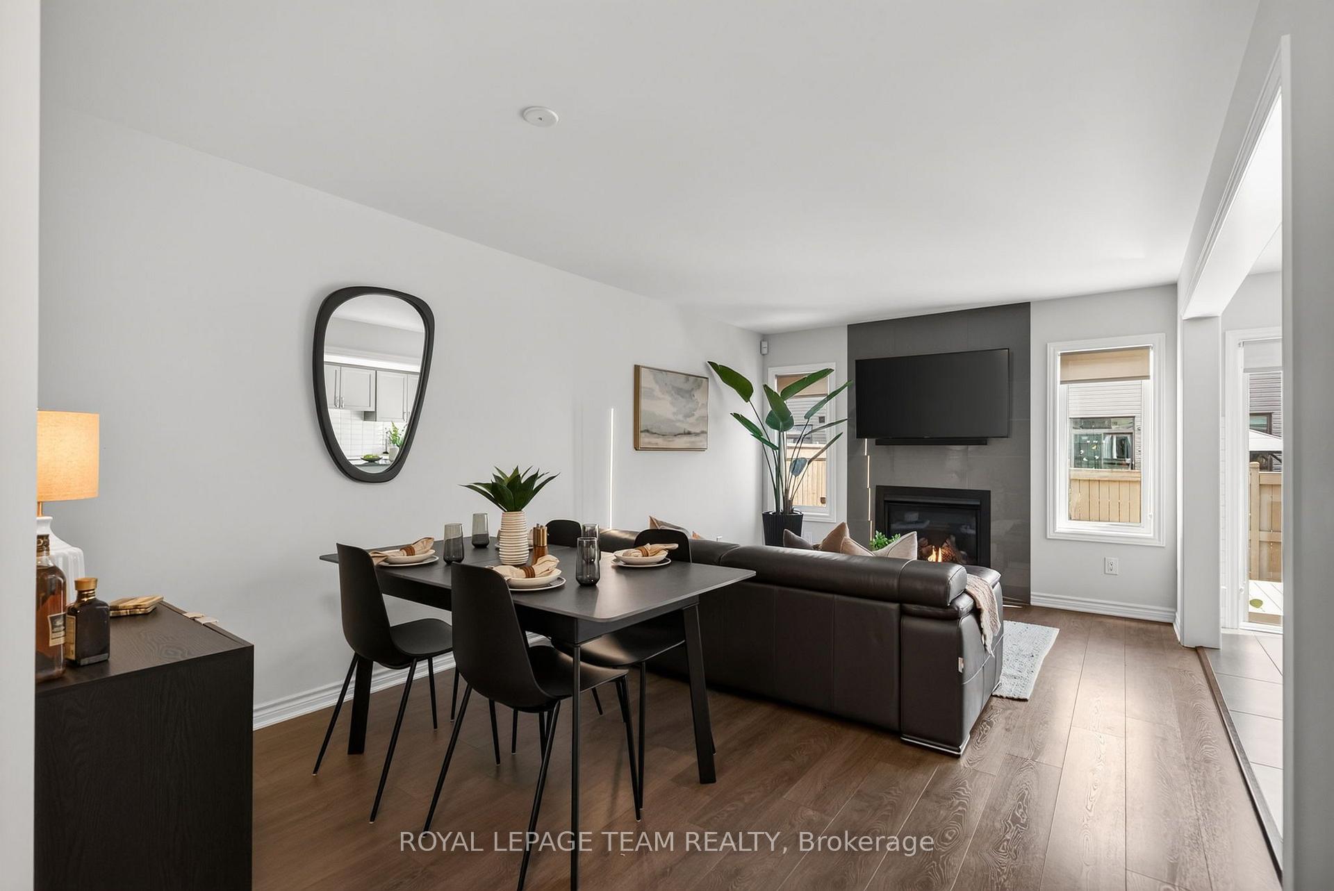 Photo 9 of 90 Buffalograss Crescent, Ottawa, Barrhaven - Half Moon Bay — HOMEH