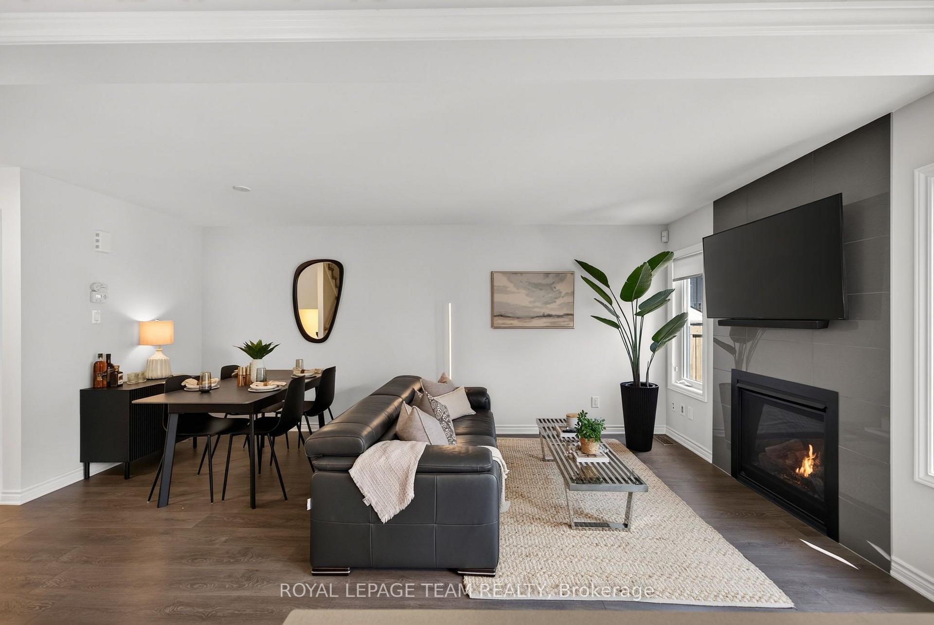Photo 11 of 90 Buffalograss Crescent, Ottawa, Barrhaven - Half Moon Bay — HOMEH