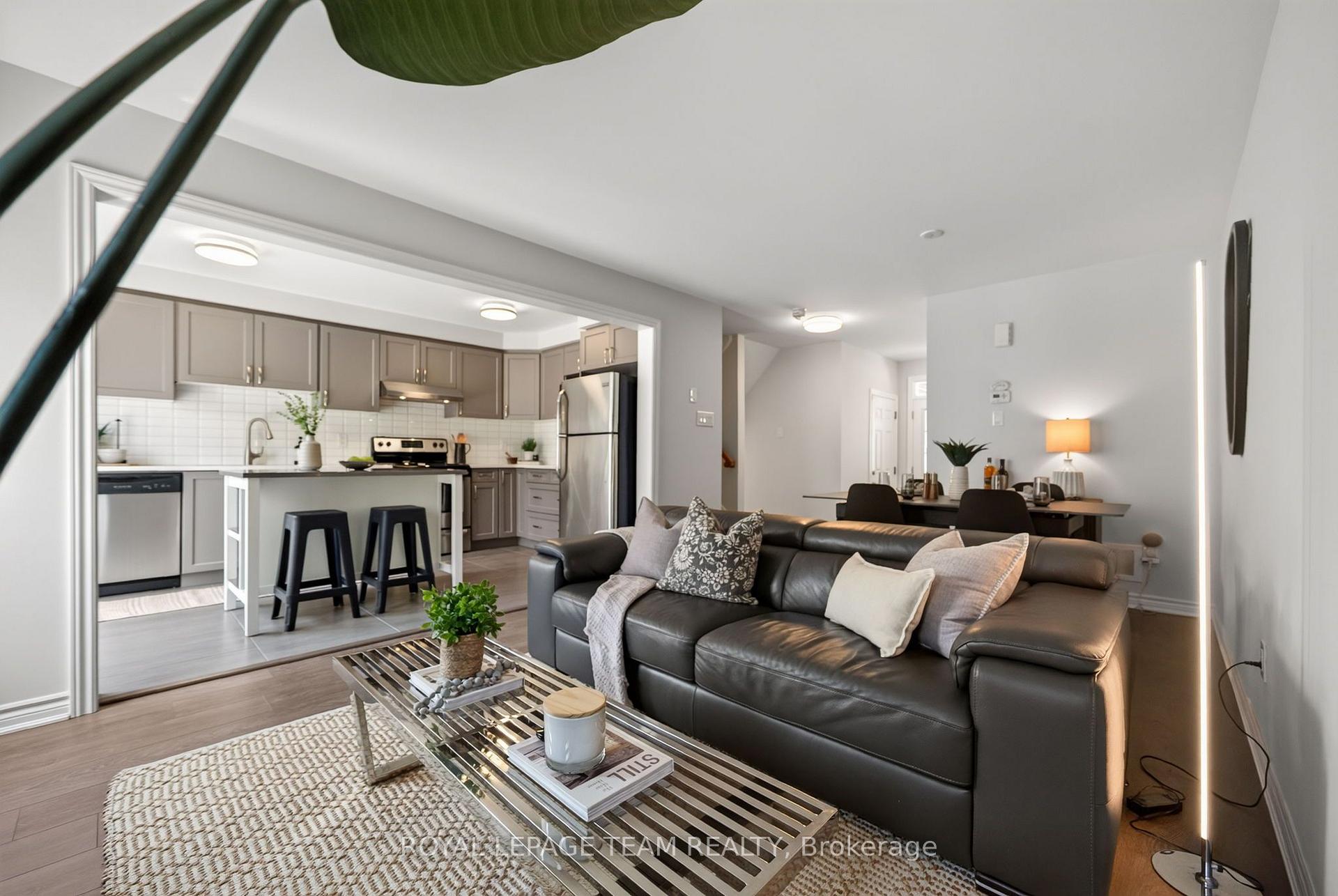 Photo 15 of 90 Buffalograss Crescent, Ottawa, Barrhaven - Half Moon Bay — HOMEH
