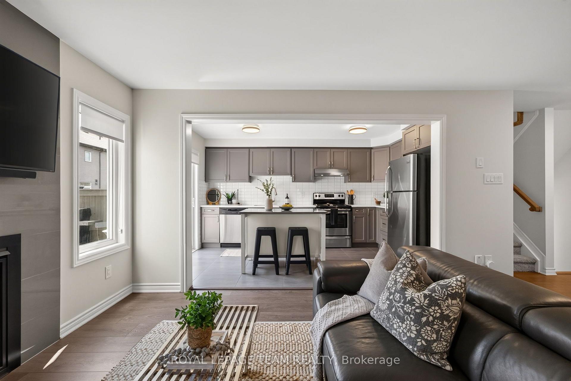 Photo 16 of 90 Buffalograss Crescent, Ottawa, Barrhaven - Half Moon Bay — HOMEH