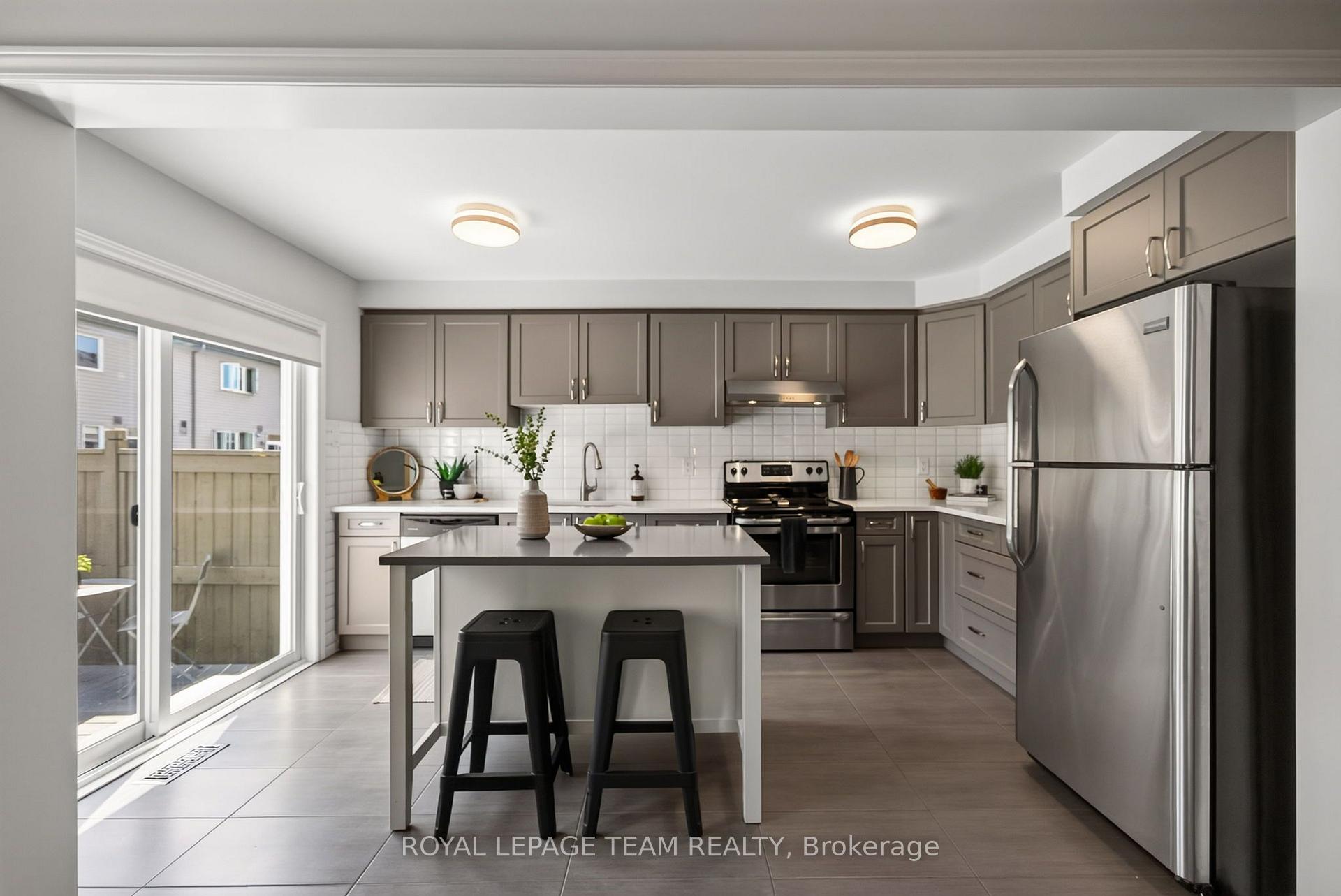 Photo 17 of 90 Buffalograss Crescent, Ottawa, Barrhaven - Half Moon Bay — HOMEH
