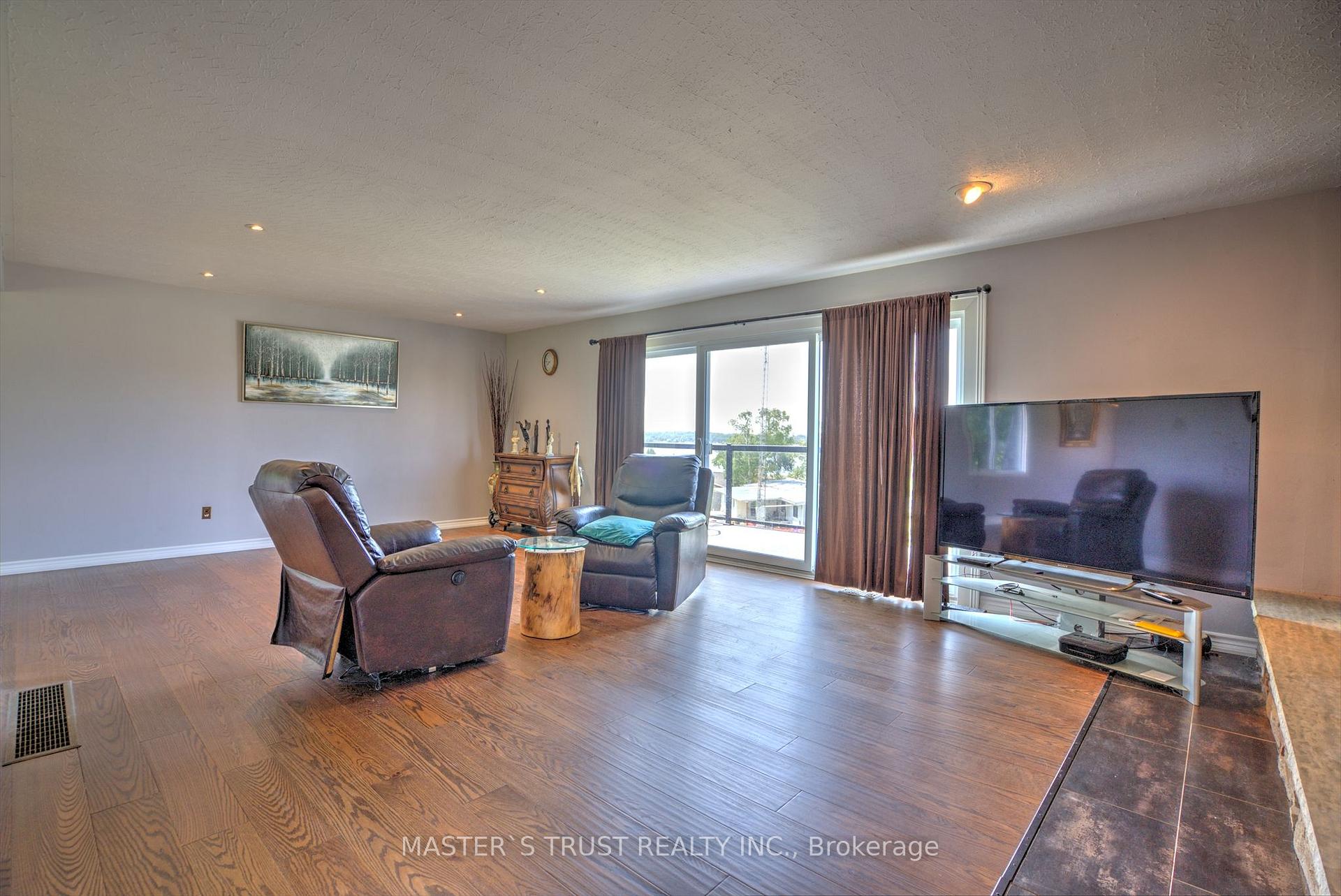 Photo 7 of 200 Summit Drive, Selwyn — HOMEH