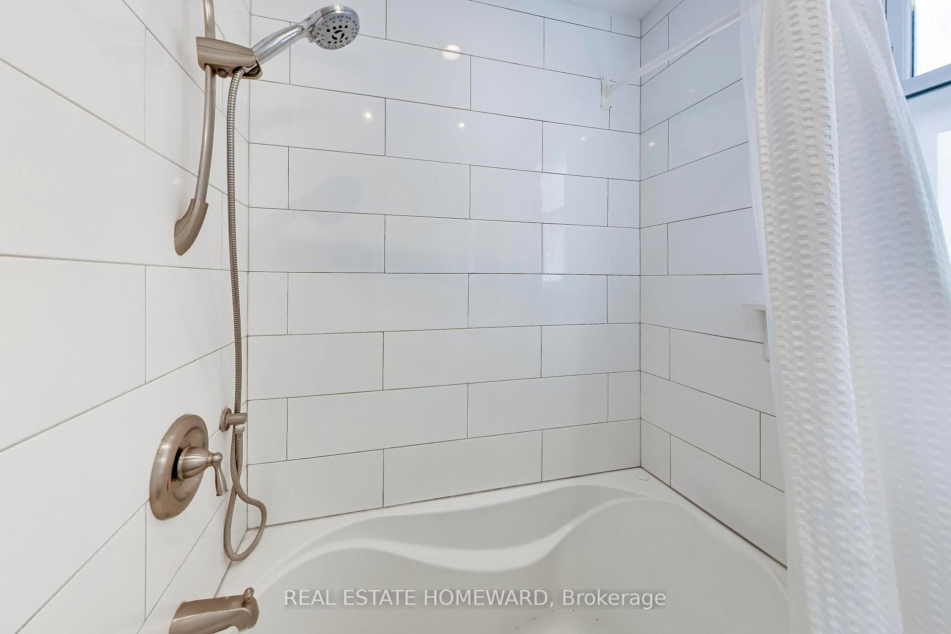 Photo 23 of 163 Glenmount Park Road, Toronto, East End-Danforth — HOMEH