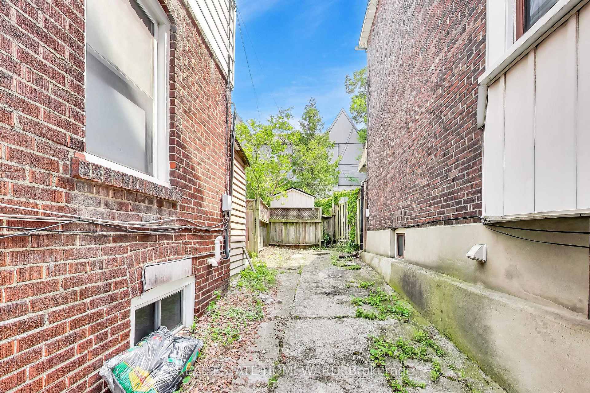 Photo 32 of 163 Glenmount Park Road, Toronto, East End-Danforth — HOMEH