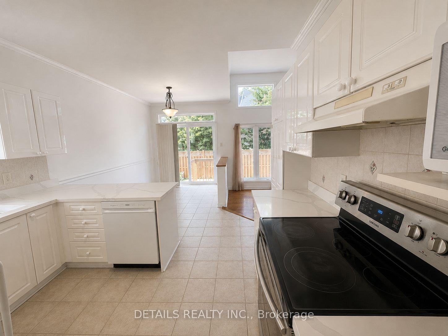Photo 15 of 78 Deerfox Drive, Ottawa, Barrhaven - Longfields — HOMEH