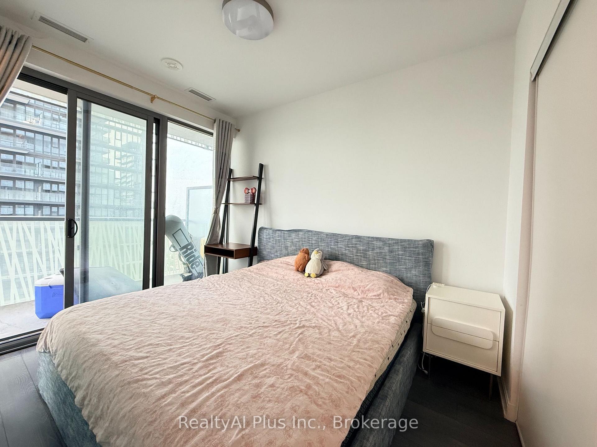 Photo 5 of Unit 3413, 50 Charles Street E, Toronto, Church-Yonge Corridor — HOMEH