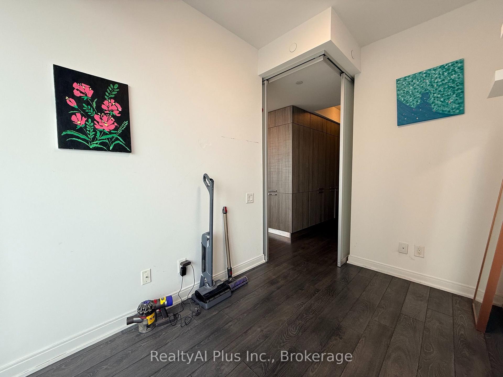 Photo 9 of Unit 3413, 50 Charles Street E, Toronto, Church-Yonge Corridor — HOMEH