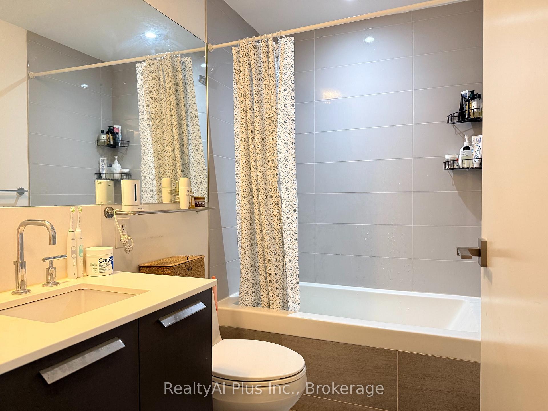Photo 10 of Unit 3413, 50 Charles Street E, Toronto, Church-Yonge Corridor — HOMEH